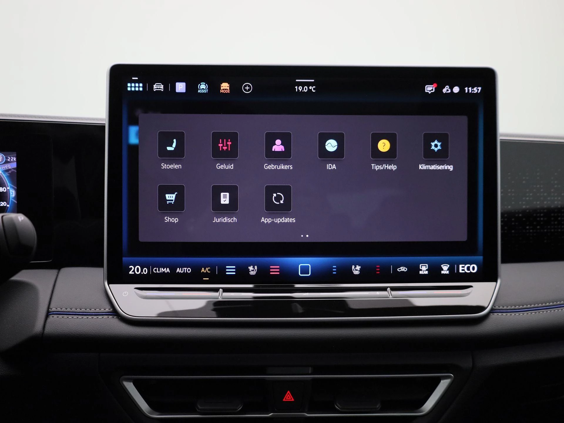 Volkswagen-Tiguan-image-37