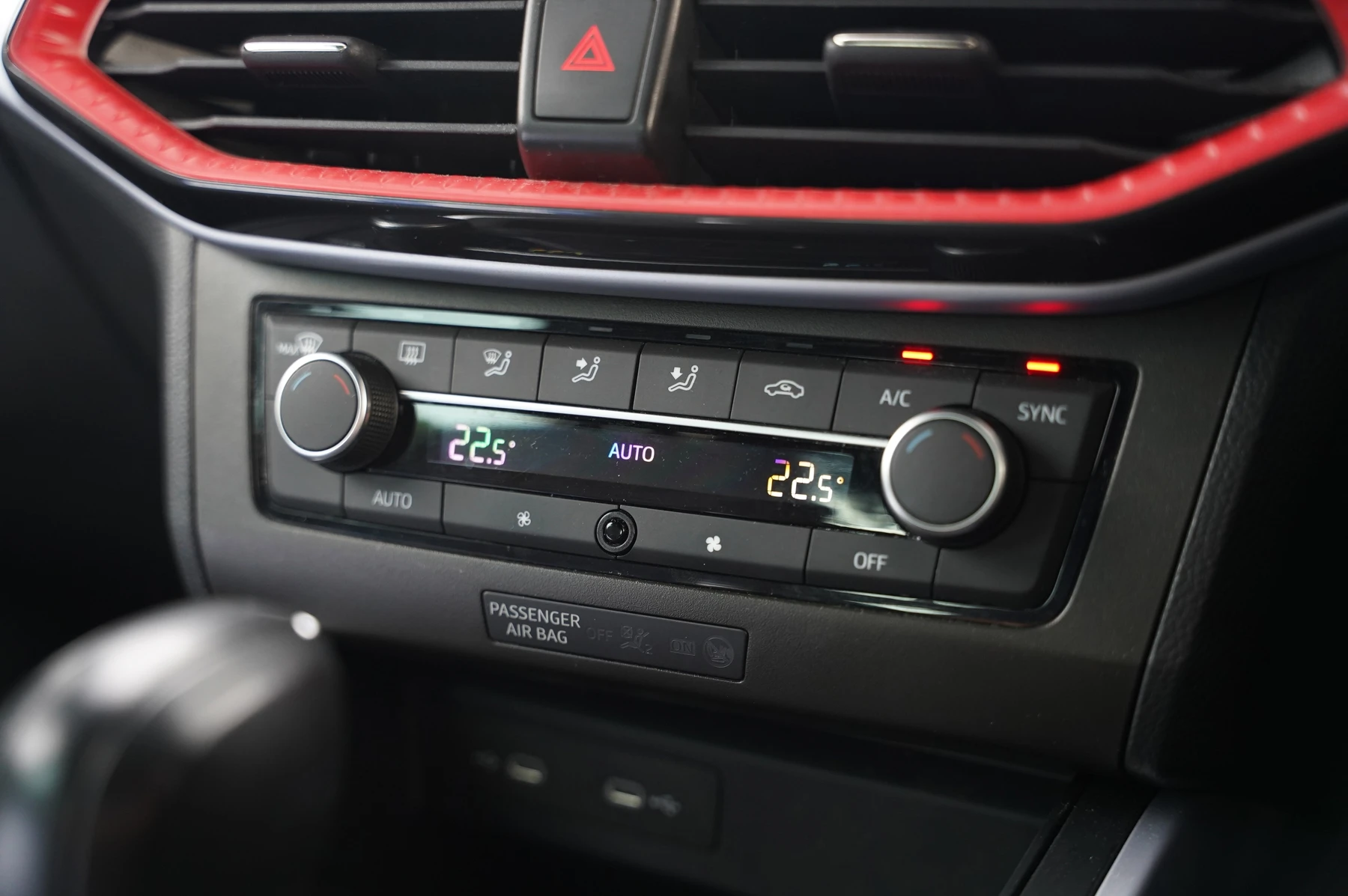 SEAT-Arona-image-22