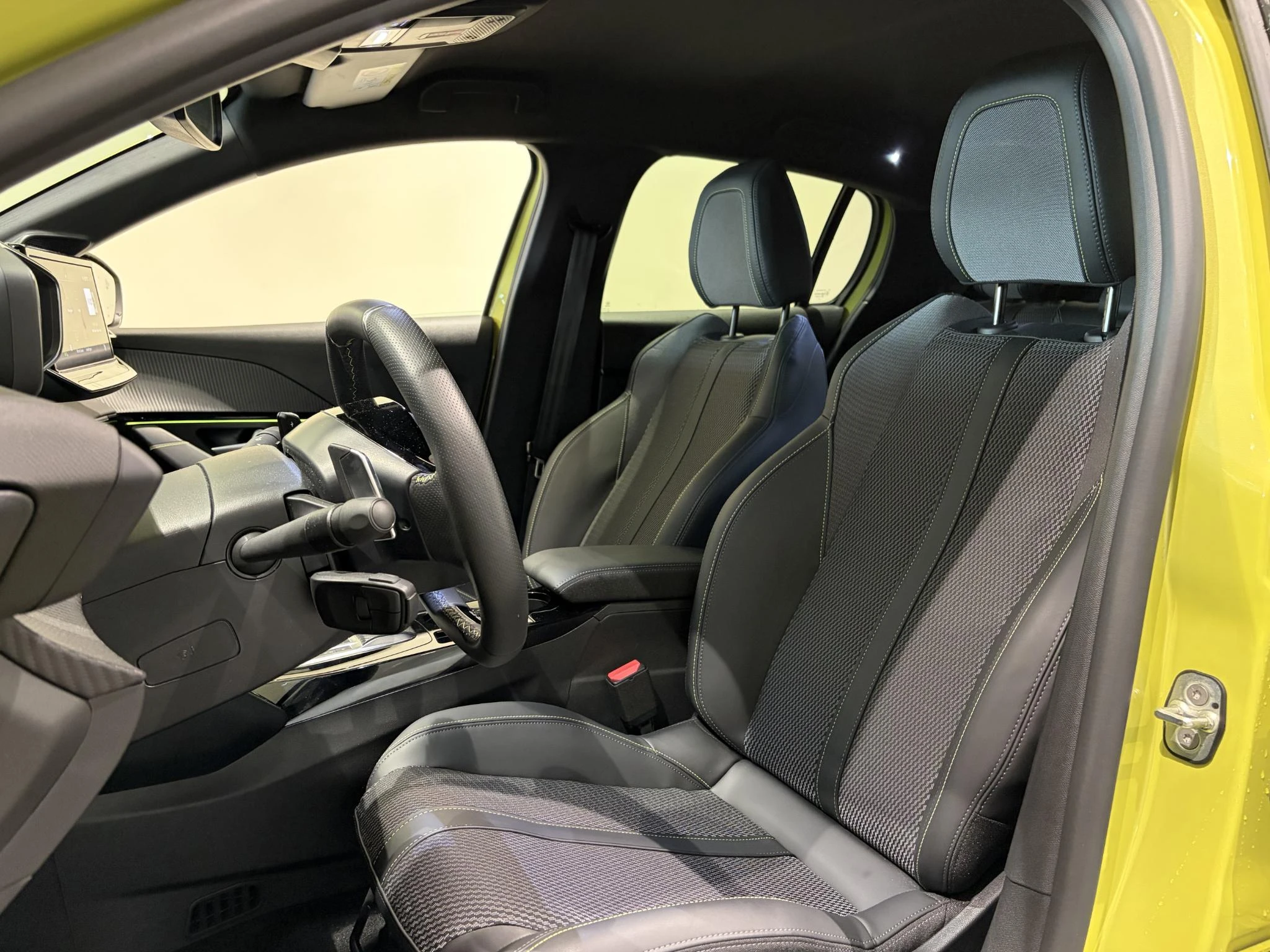 Peugeot-208-image-6