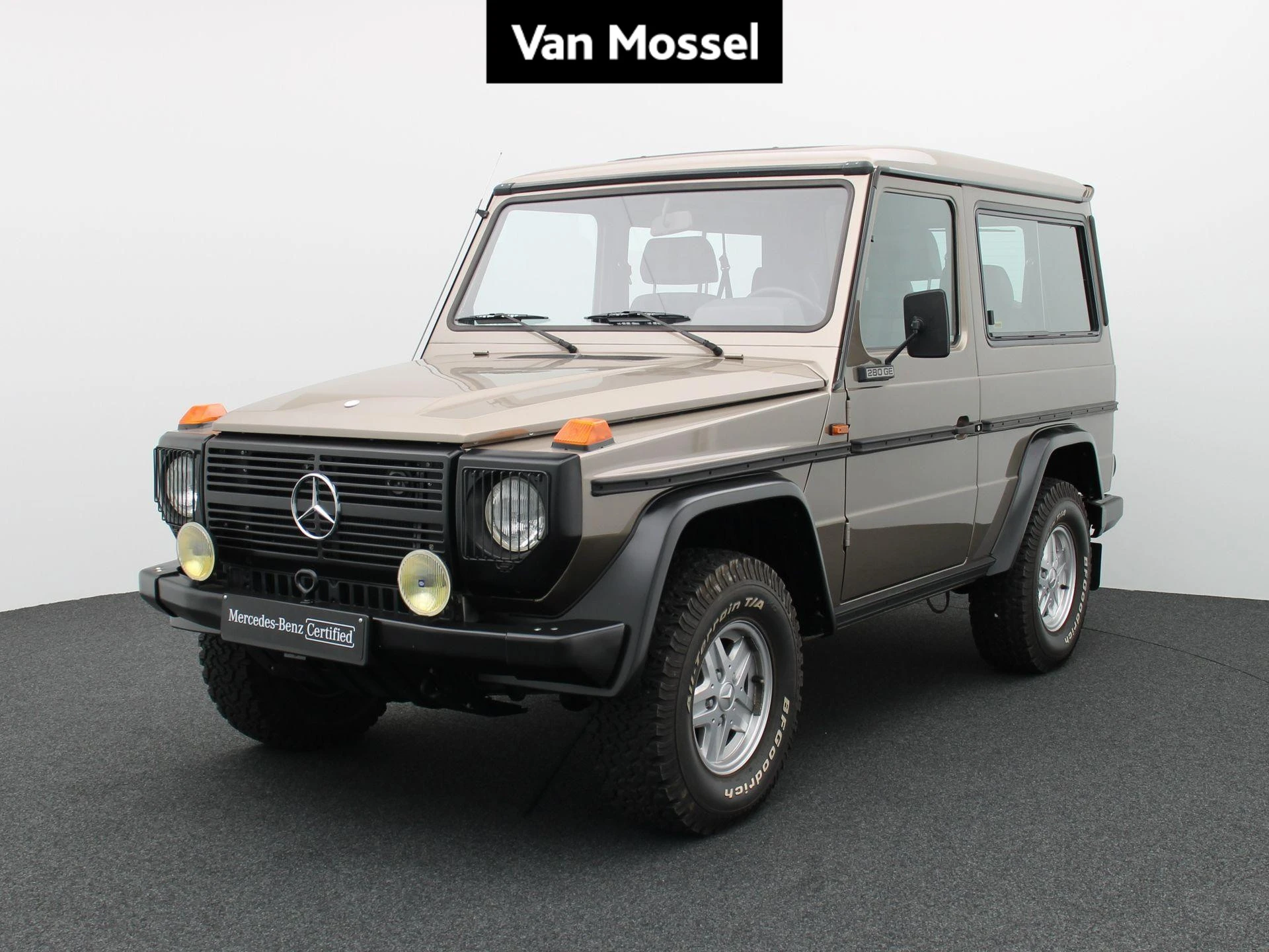 Mercedes-Benz-G-Klasse-image-0