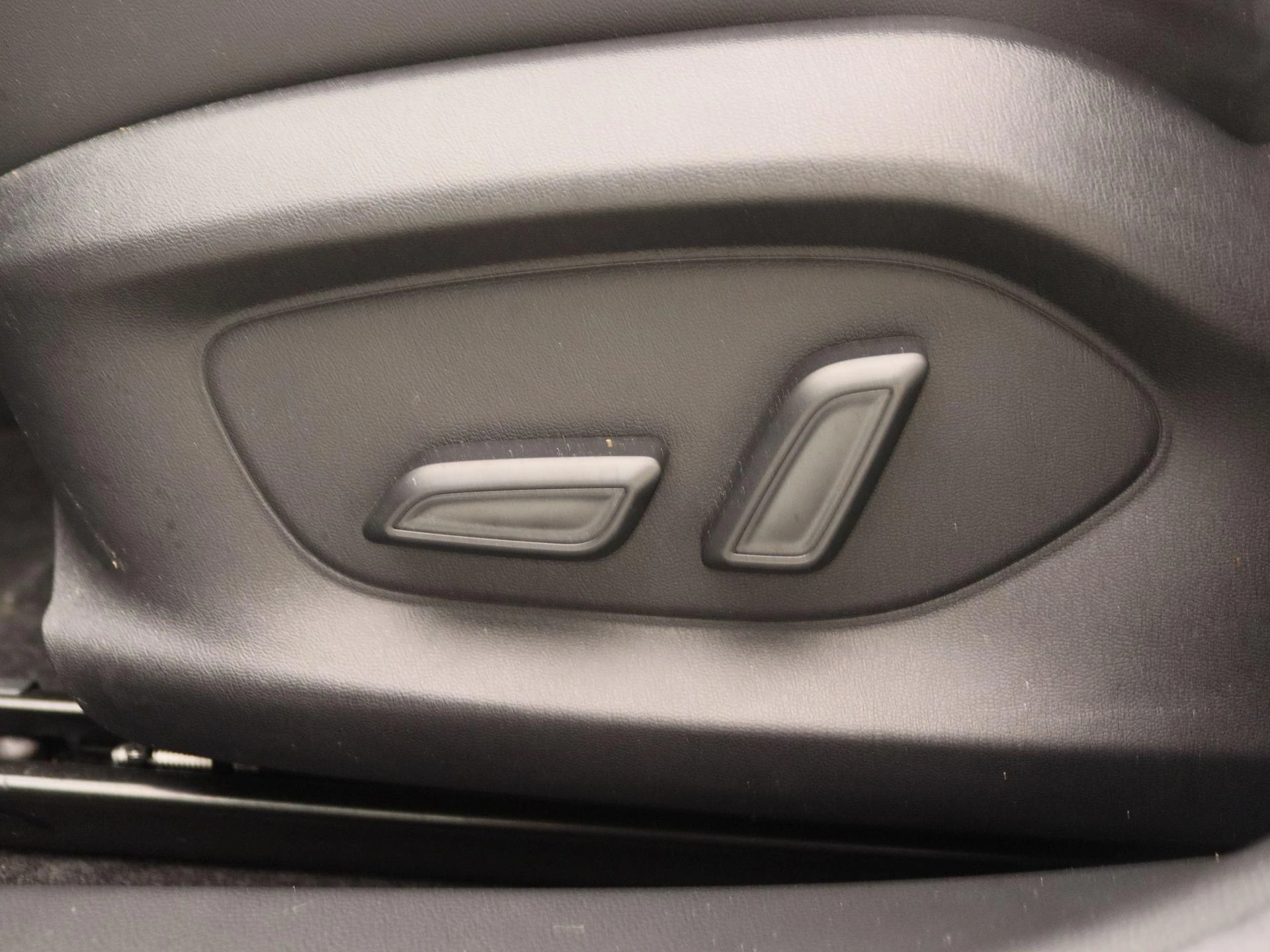MG MG4 Luxury 64 kWh