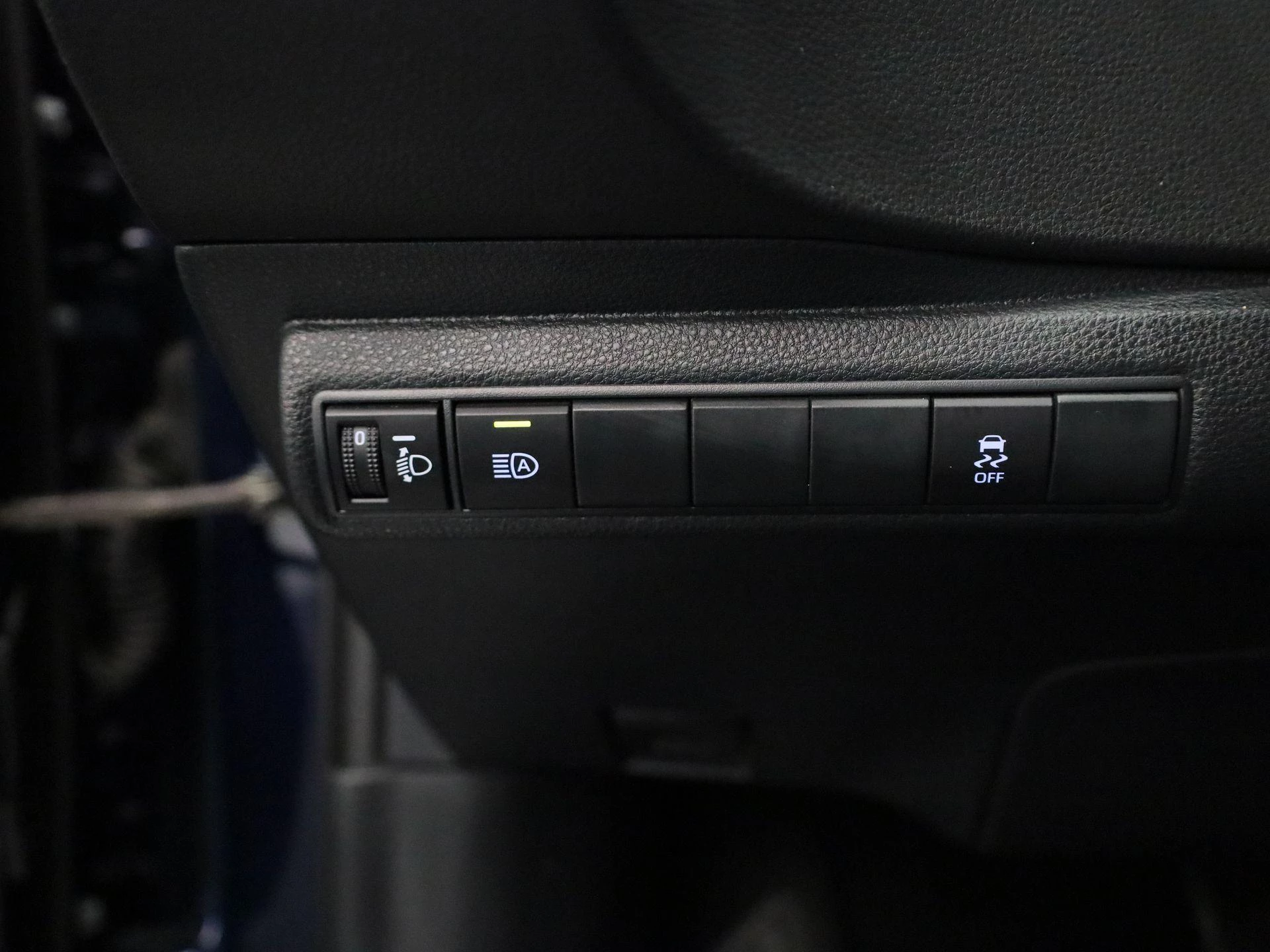 Toyota-Corolla Touring Sports-image-26