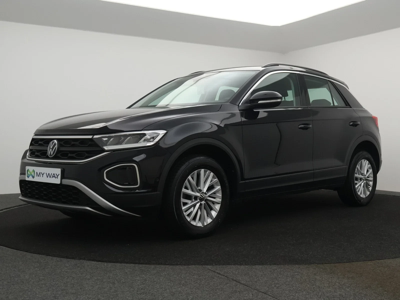 Volkswagen-T-Roc-image-0