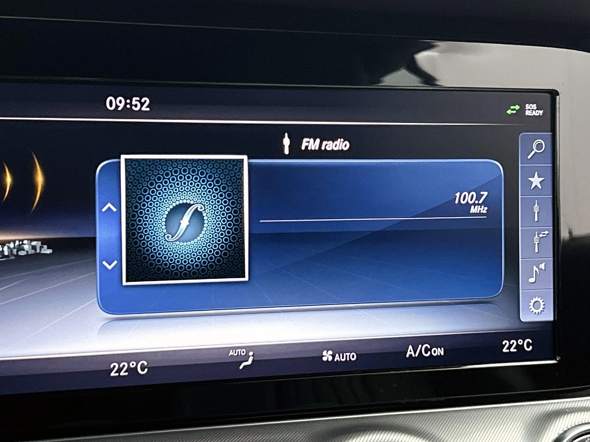 Mercedes-Benz-E-Klasse-image-6