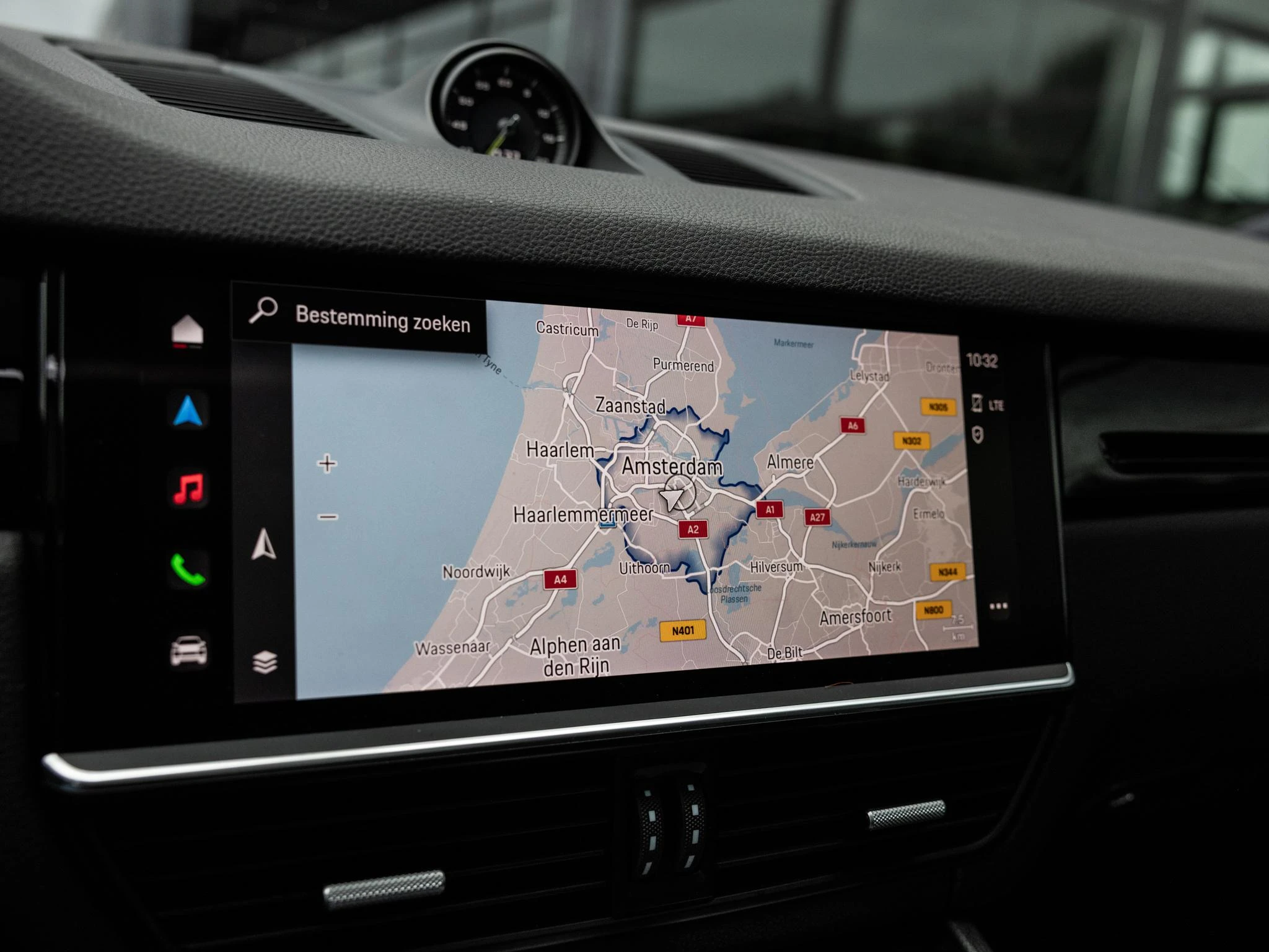 Porsche-Cayenne-image-42