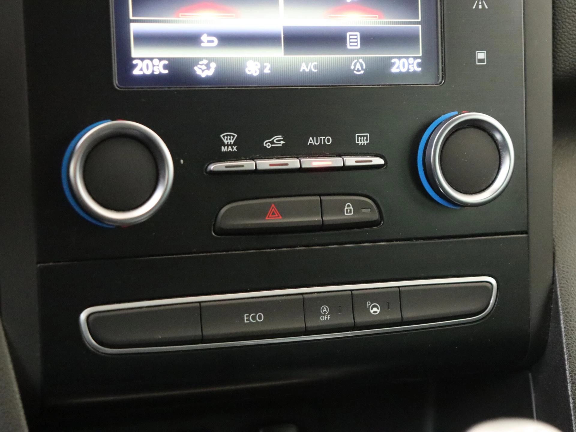 Renault-Mégane Estate-image-19