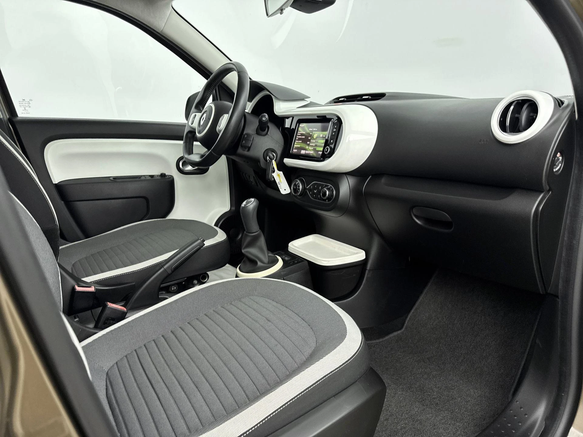 Renault-Twingo-image-16