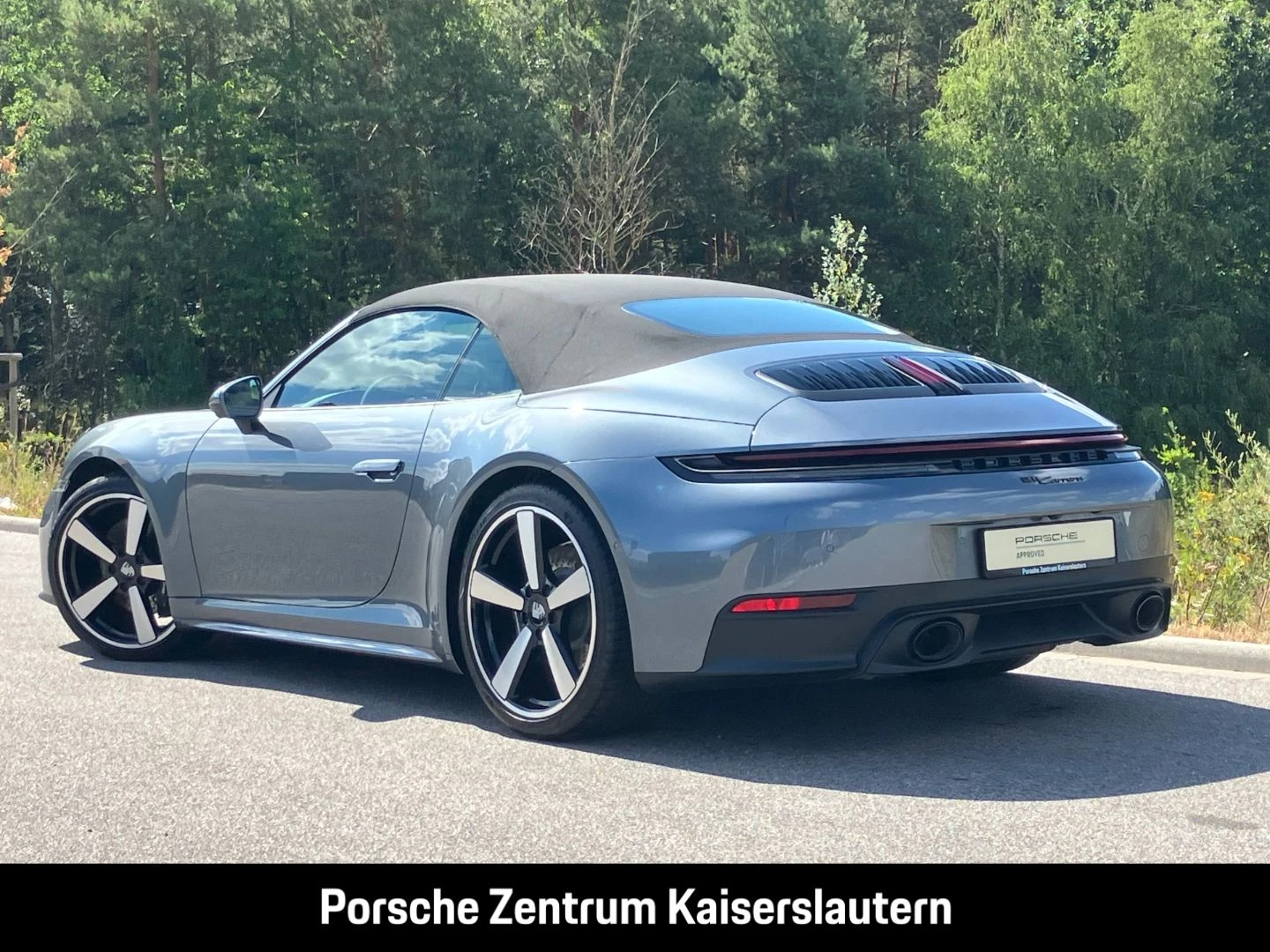 Porsche 911 992 Carrera Cabrio Sportabgas Surround-View carrera
