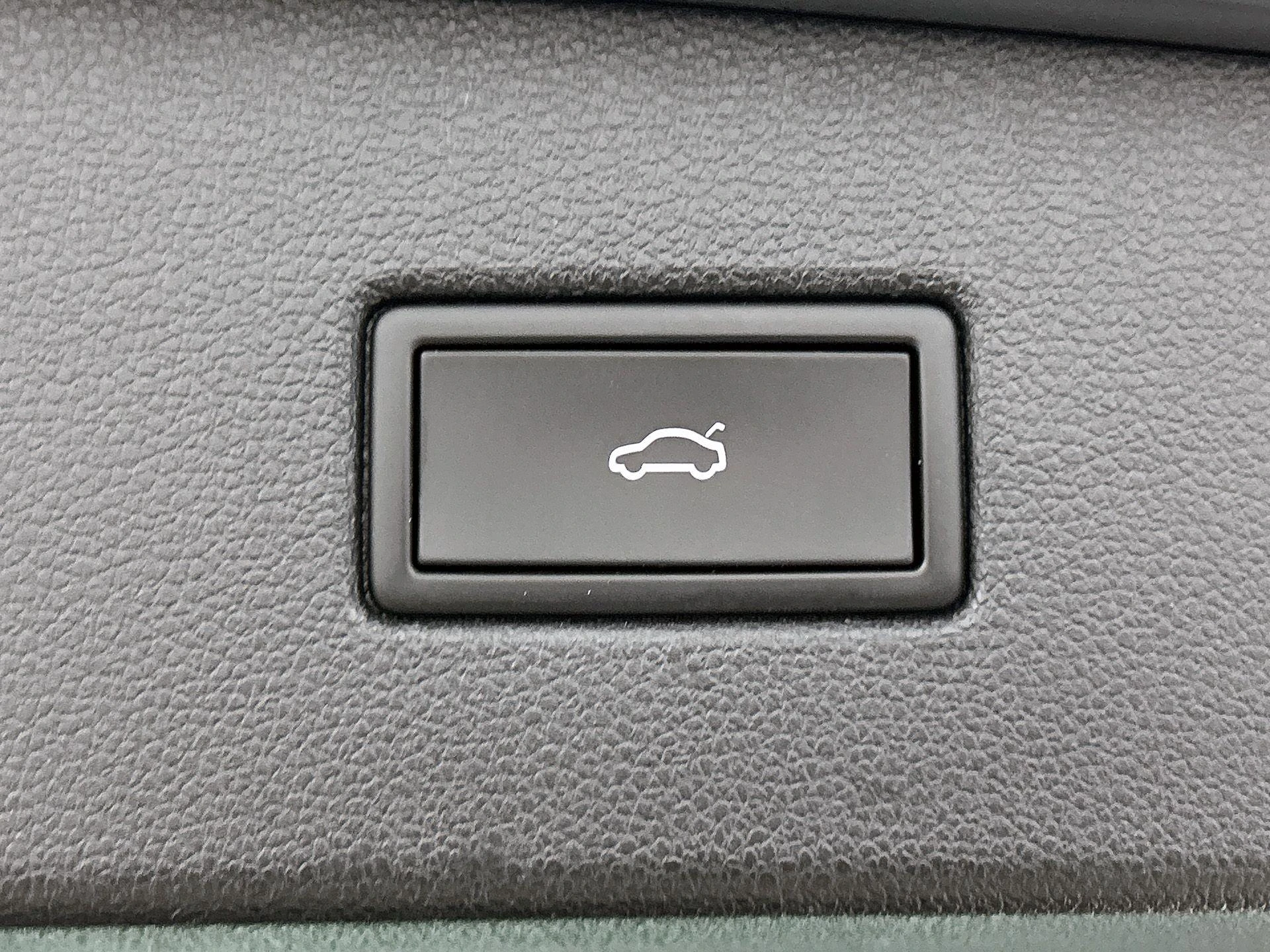 Volkswagen-Tiguan-image-22