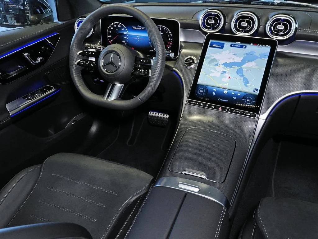 Mercedes-Benz-GLC 300 de-image-8