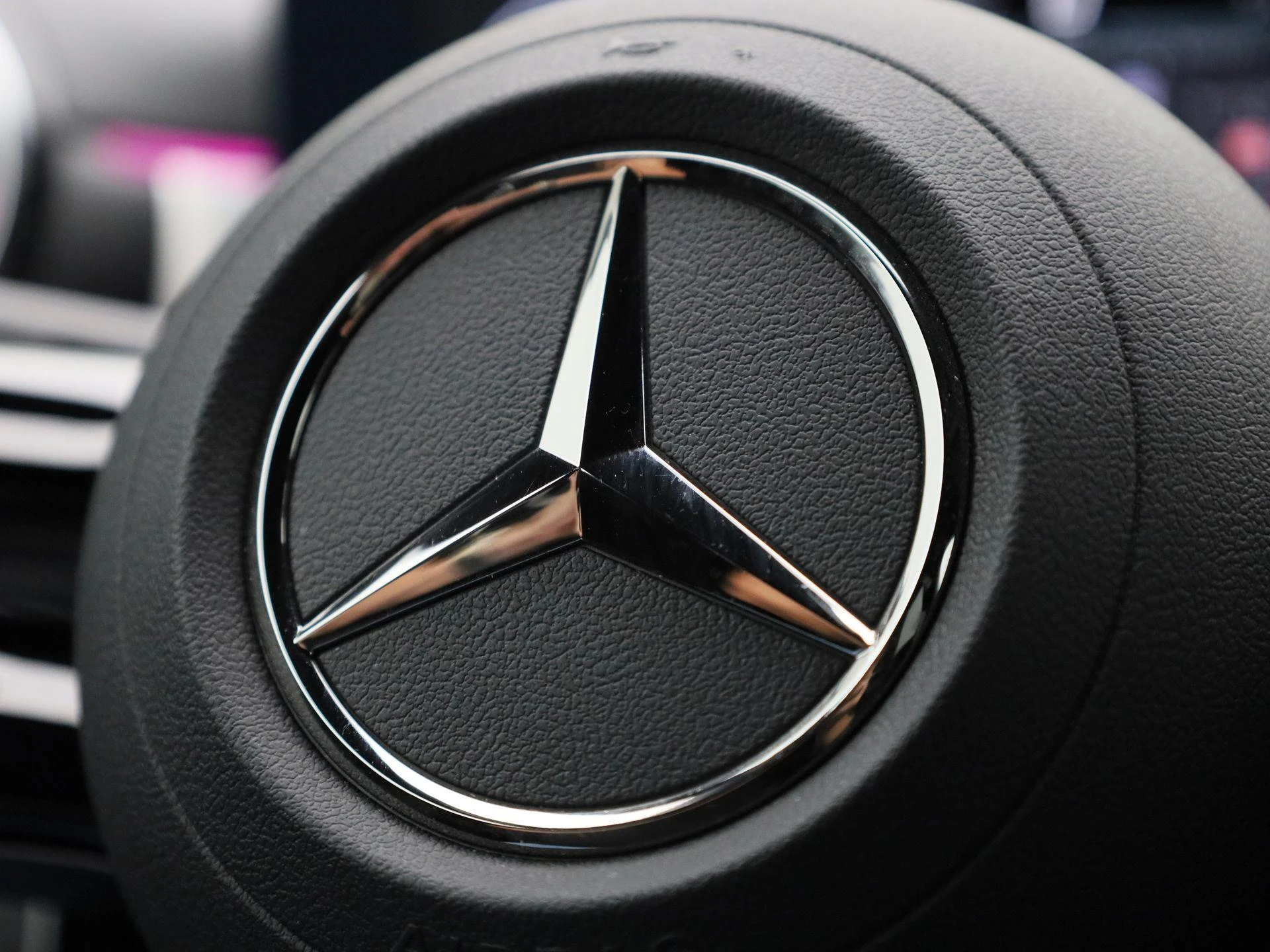 Mercedes-Benz-CLA-image-32
