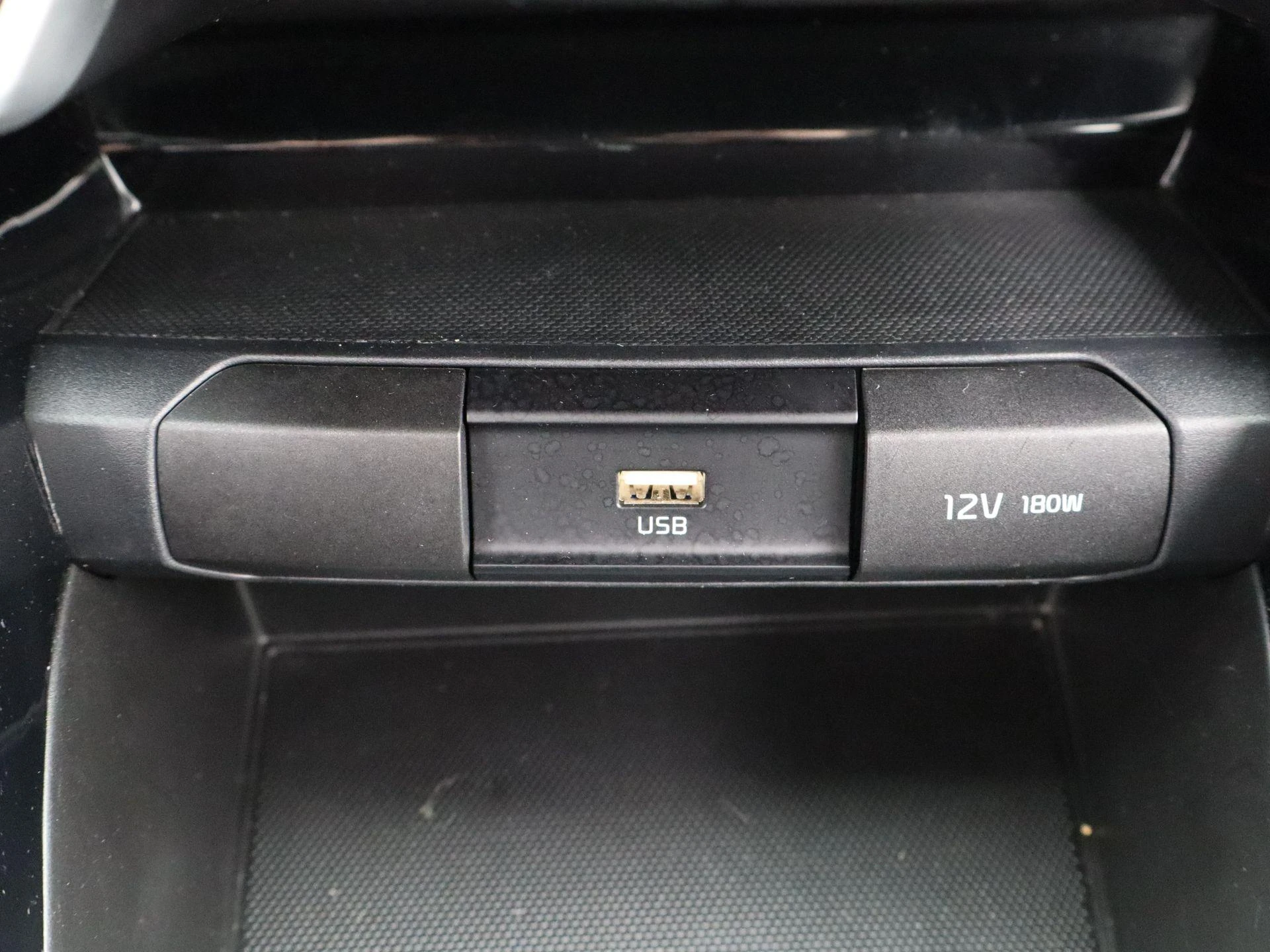 Kia-Stonic-image-21