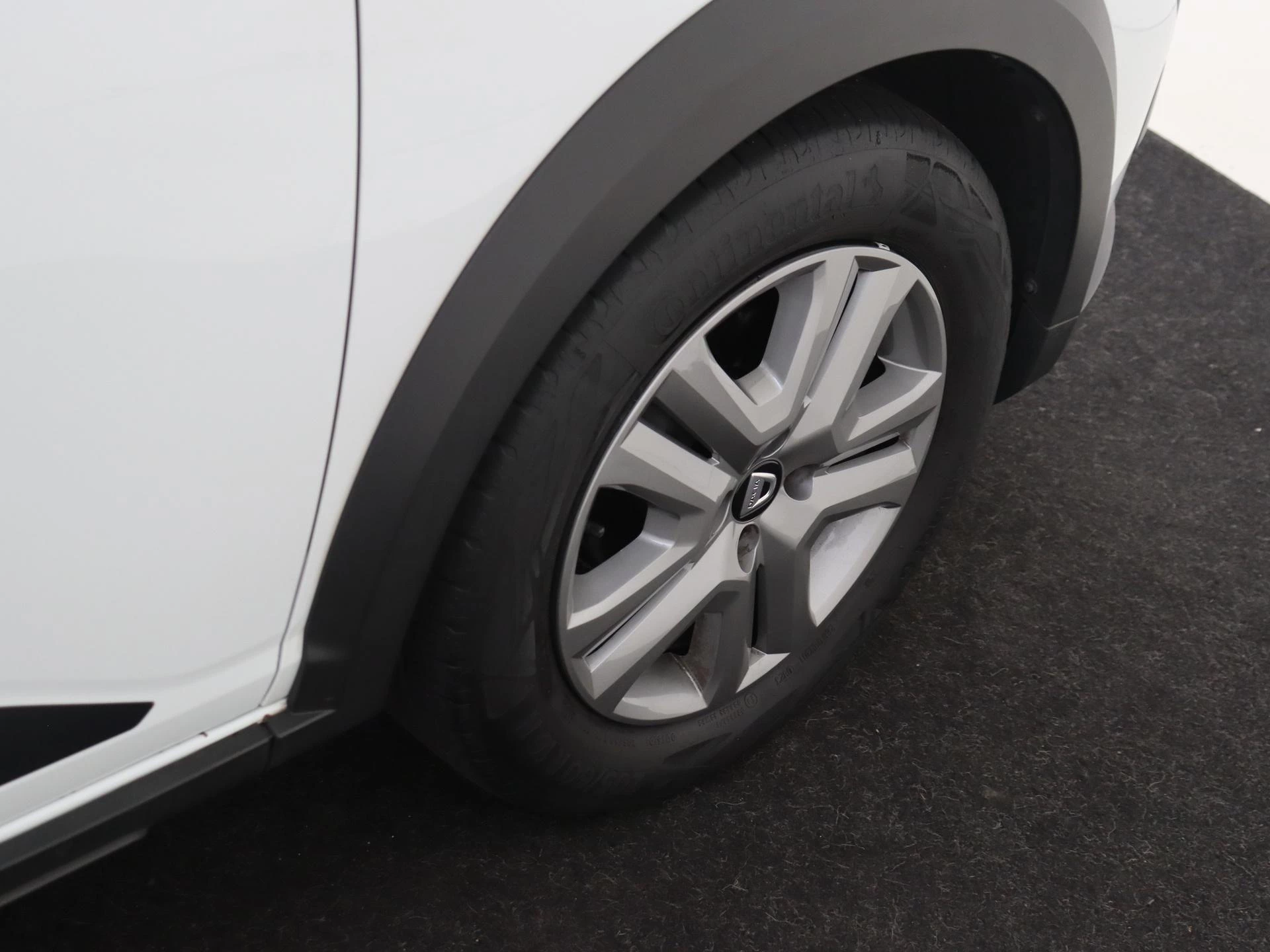 Dacia-Sandero Stepway-image-9