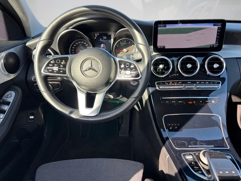 Mercedes-Benz-C-Klasse 180-image-10