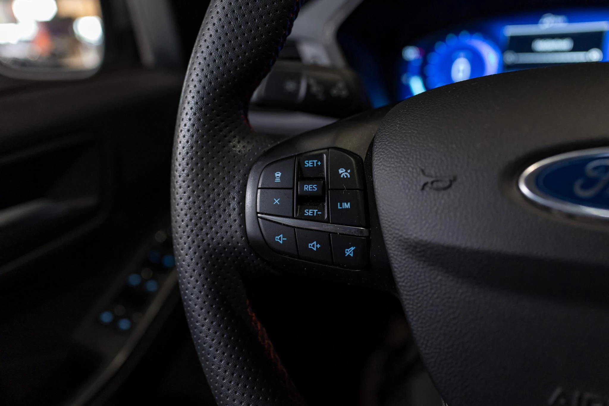 Ford-Kuga-image-23