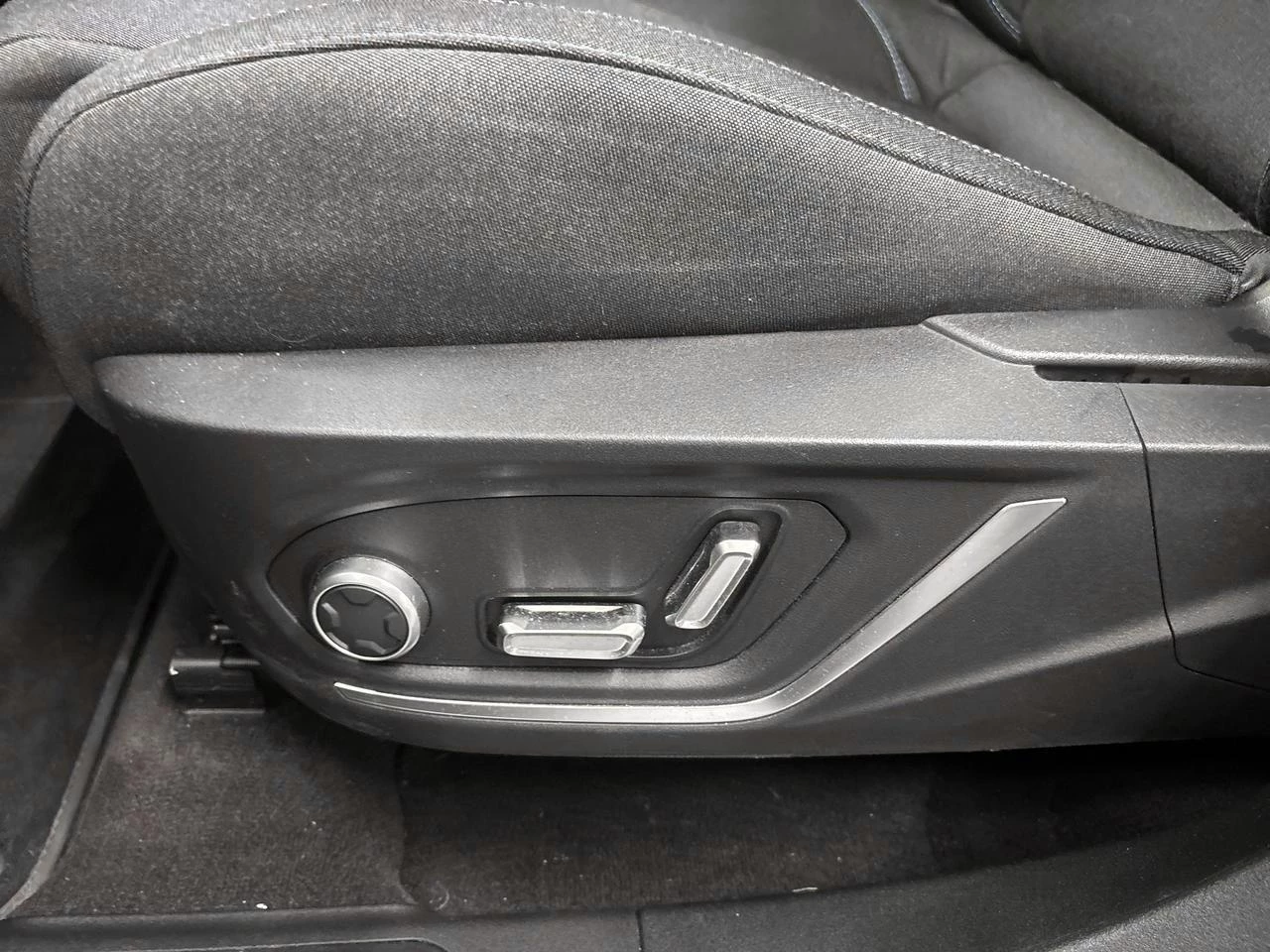 Lynk & Co 01 1.5 192kW PHEV OBC3.3