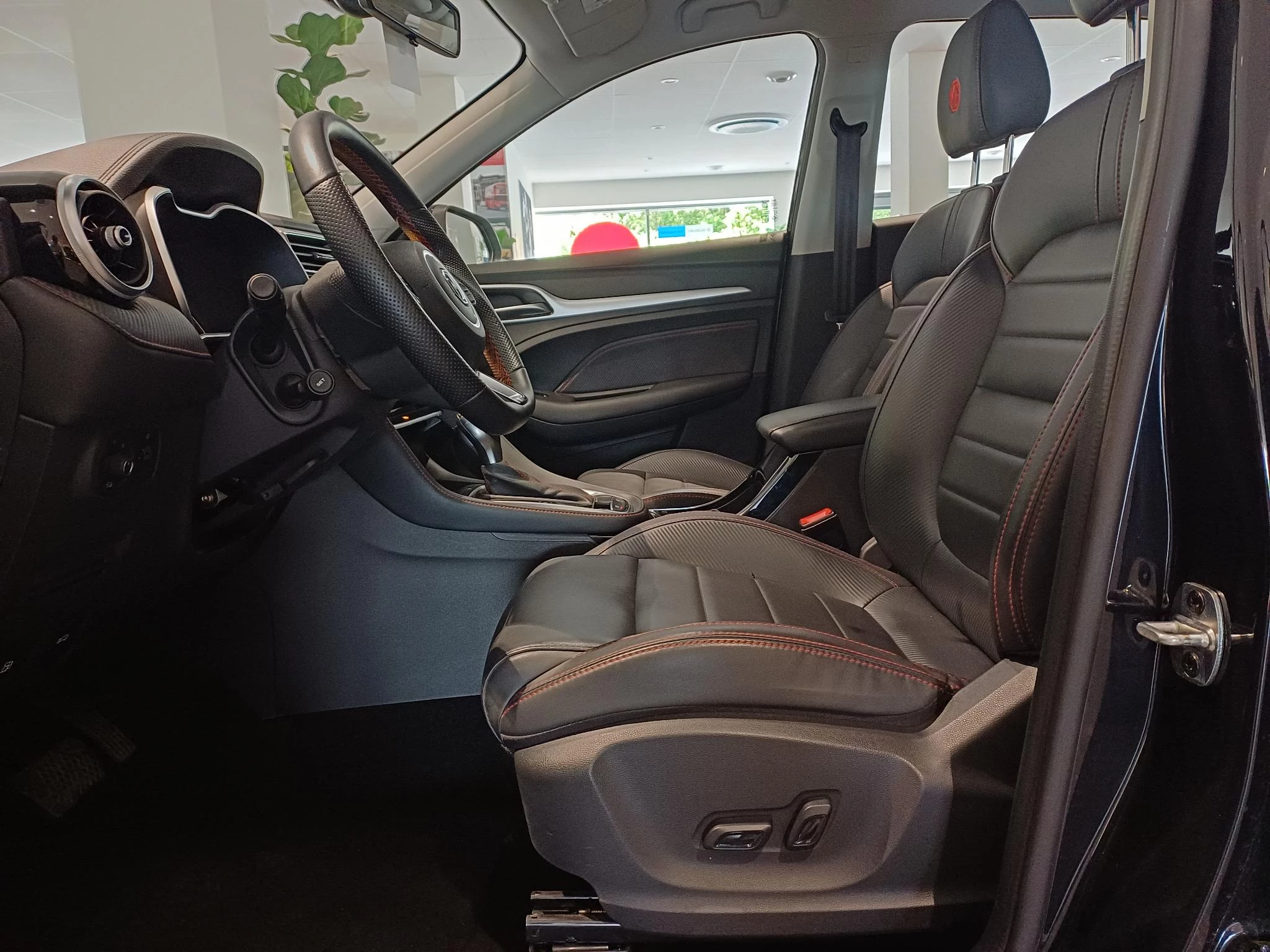 MG ZS 1.0 T-GDi AT LUXURY