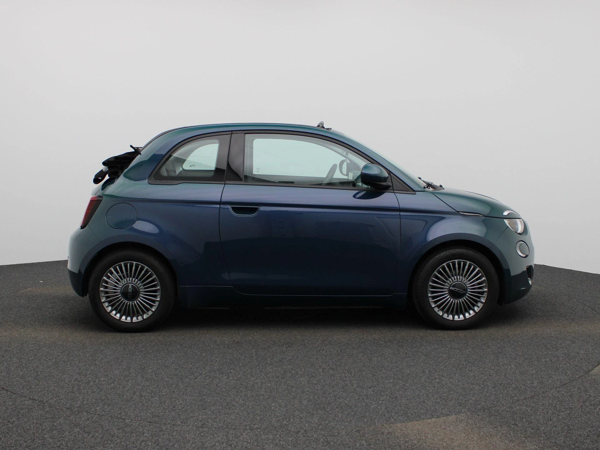 Fiat-500C-image-5
