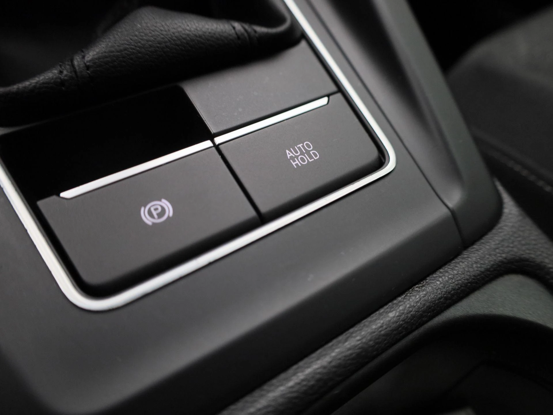 Volkswagen-Golf-image-23