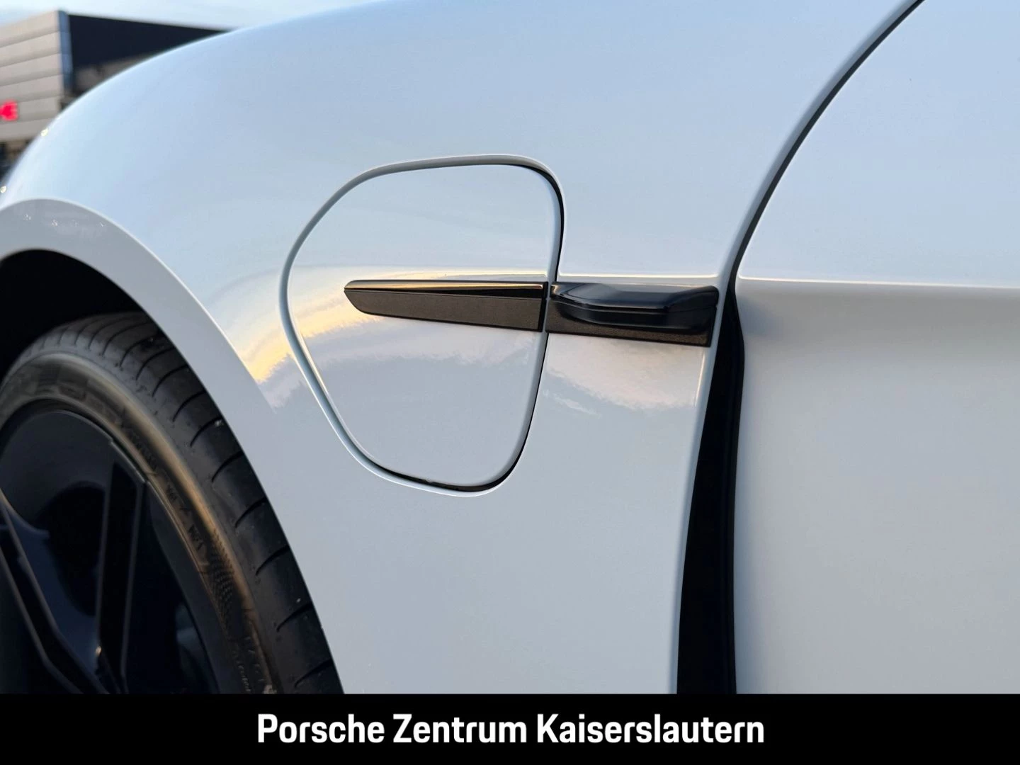 Porsche Taycan 4 Black Edition HA-Lenkung InnoDrive LED black edition