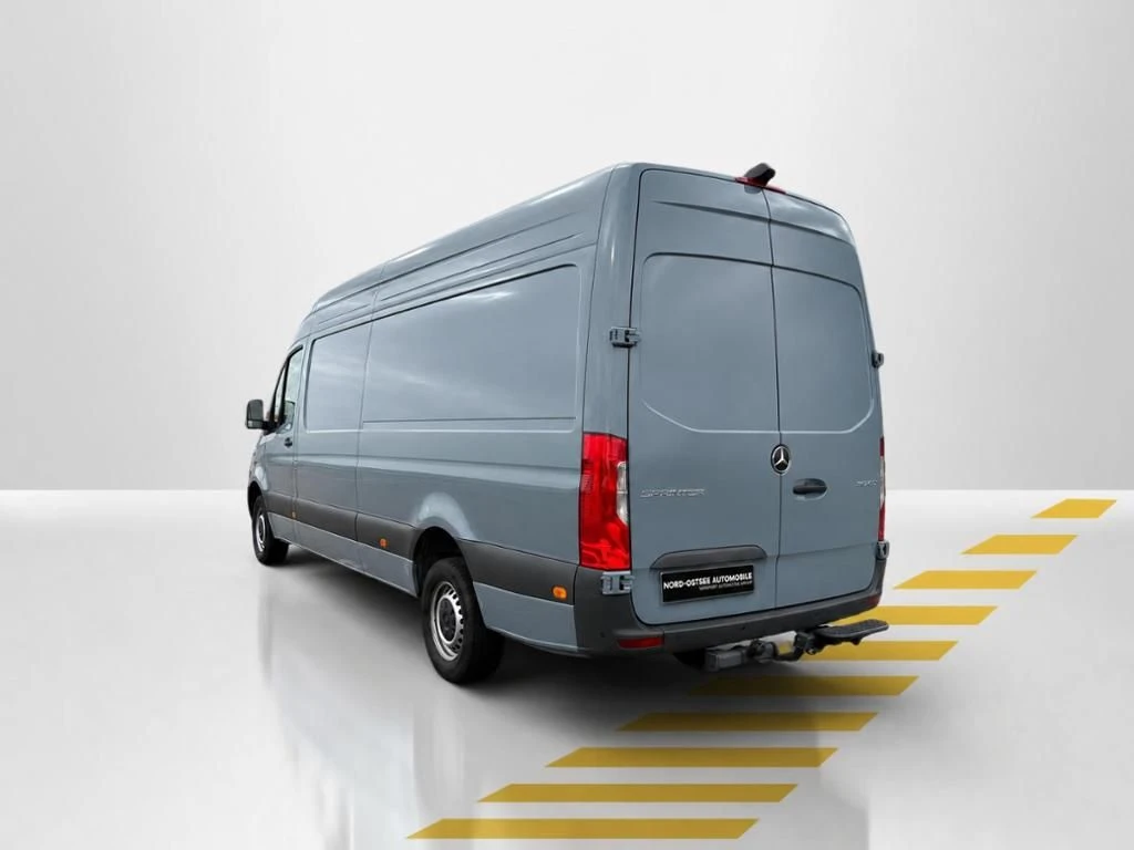 Mercedes-Benz-Sprinter 317-image-11