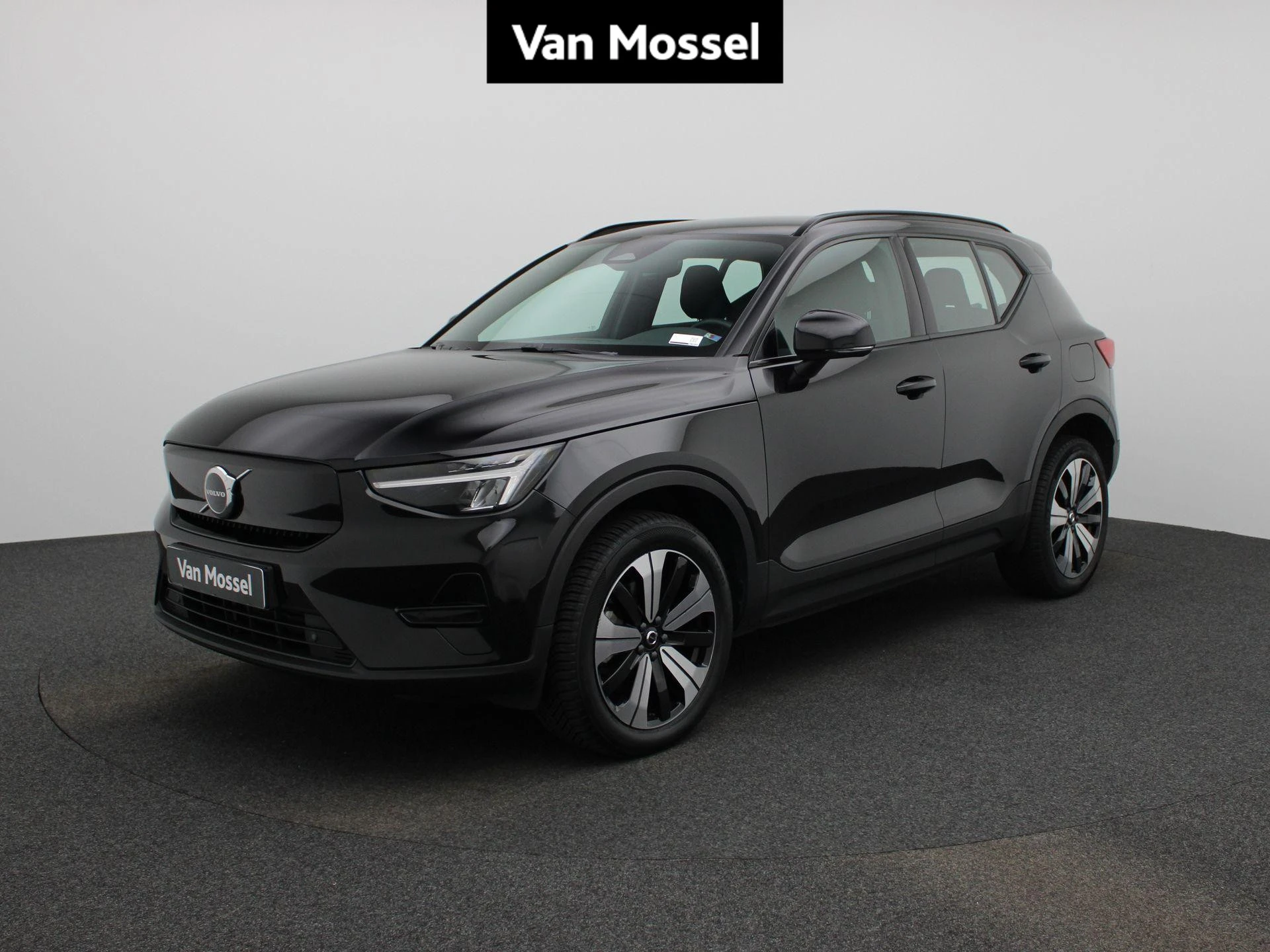 Volvo-XC40-image-0
