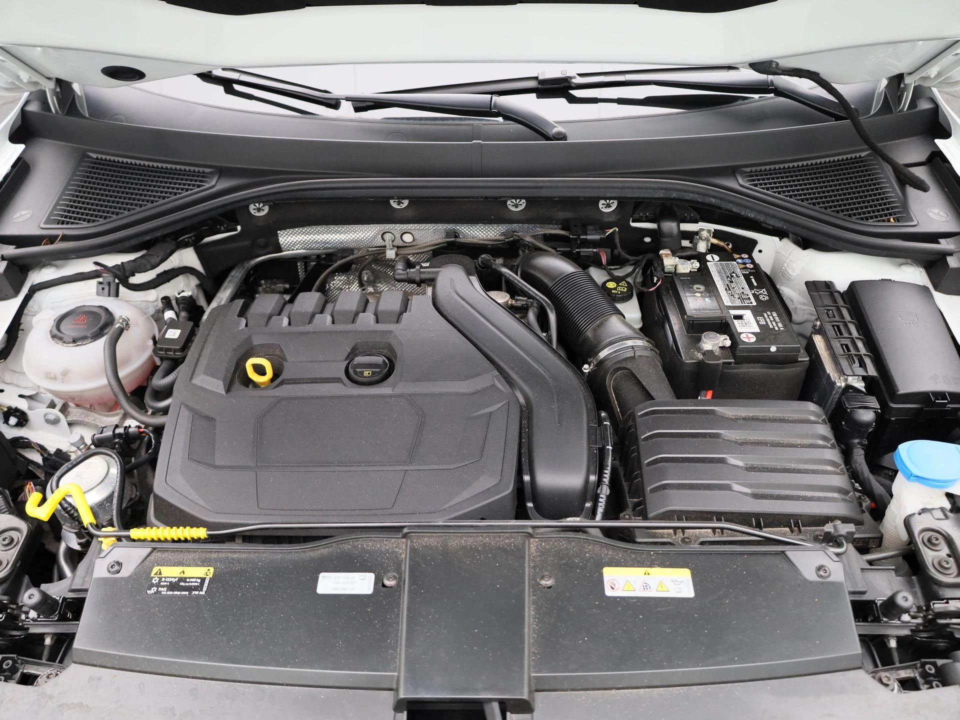 Volkswagen-T-Roc-image-46