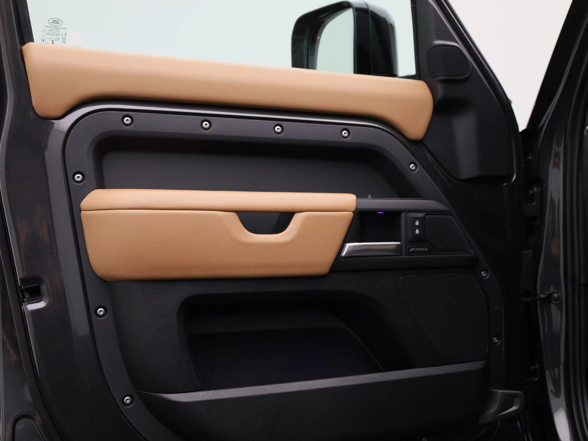 Land Rover-Defender-image-46