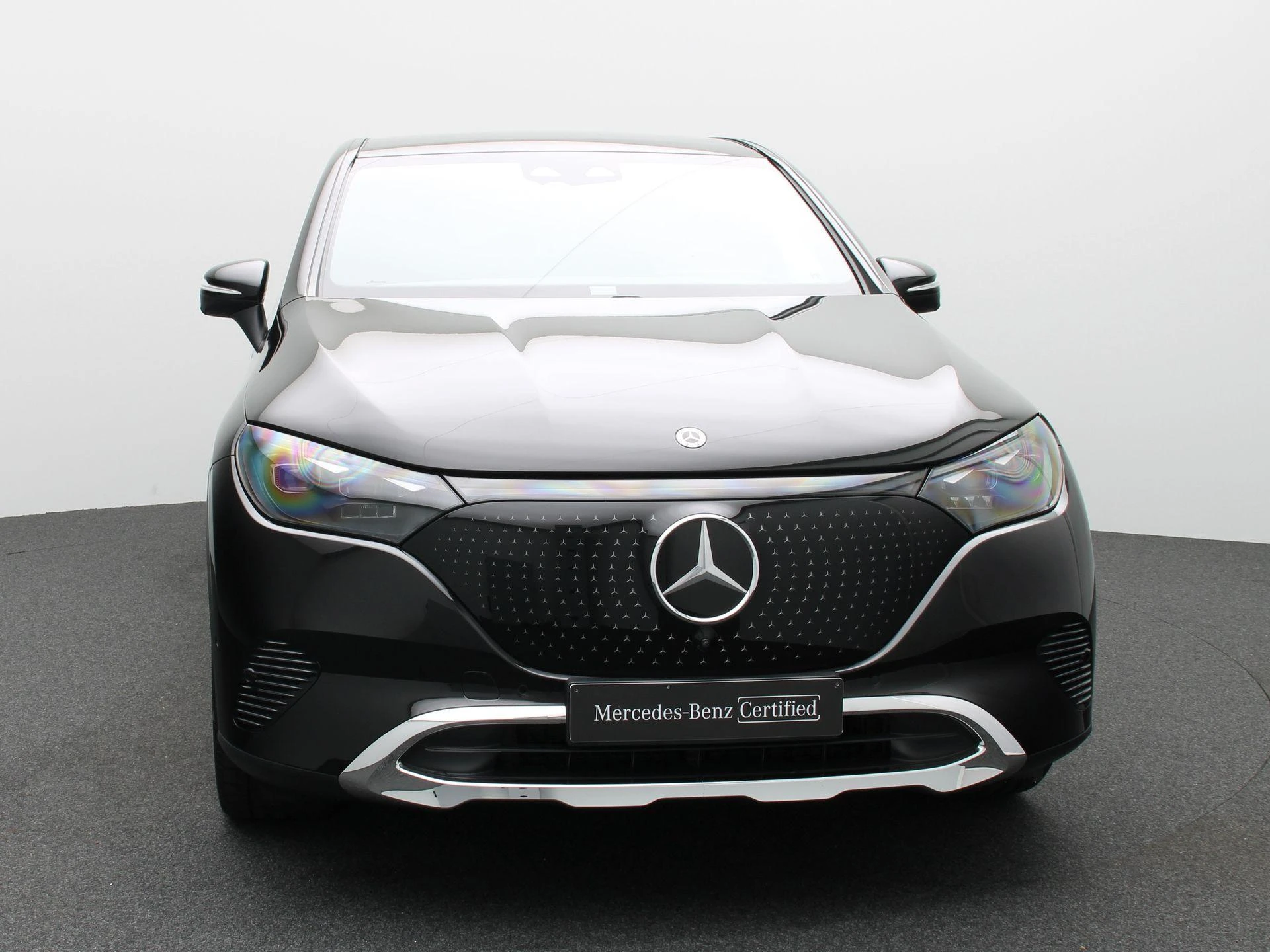 Mercedes-Benz-EQE-image-2