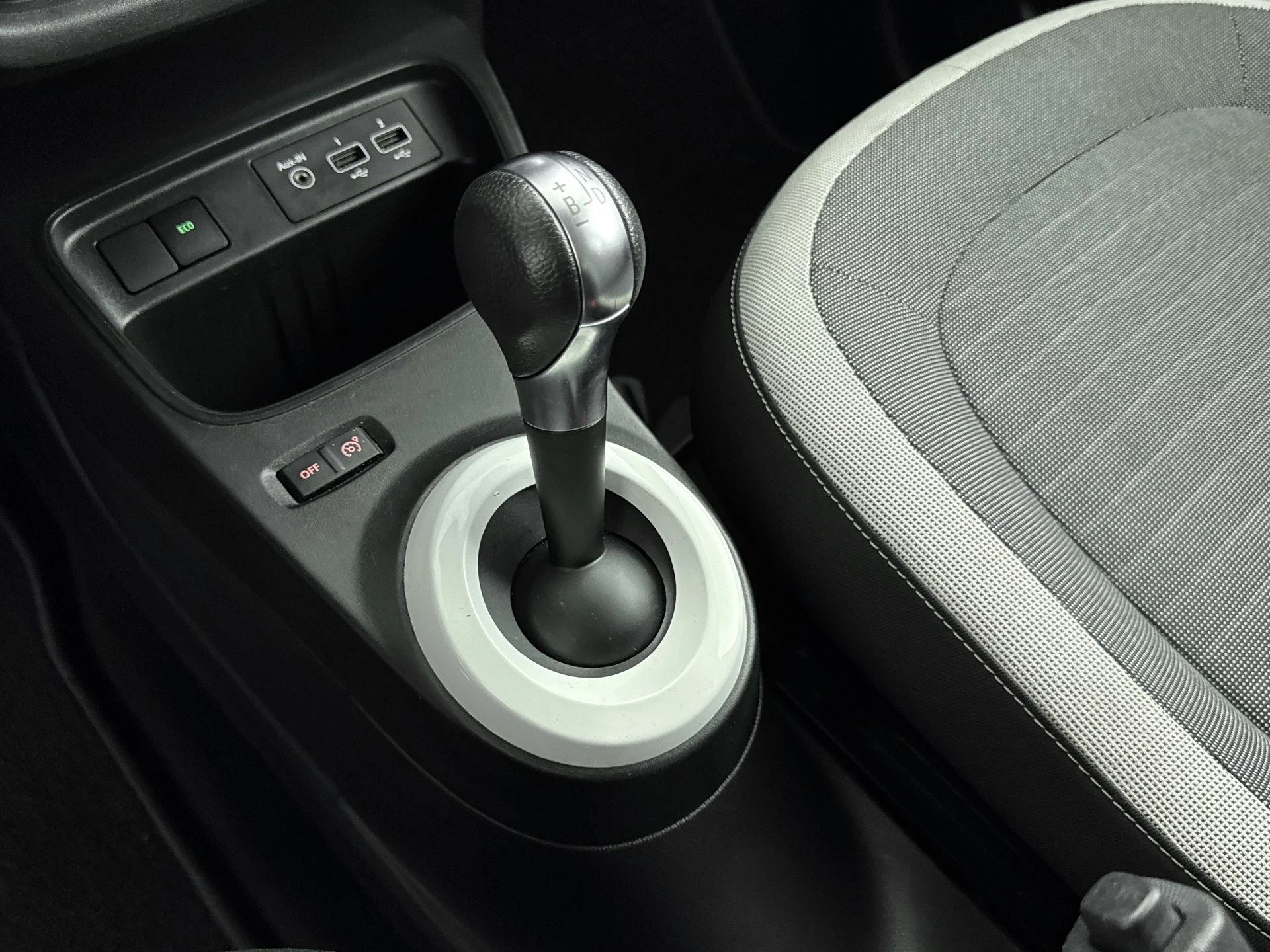 Renault-Twingo-image-25