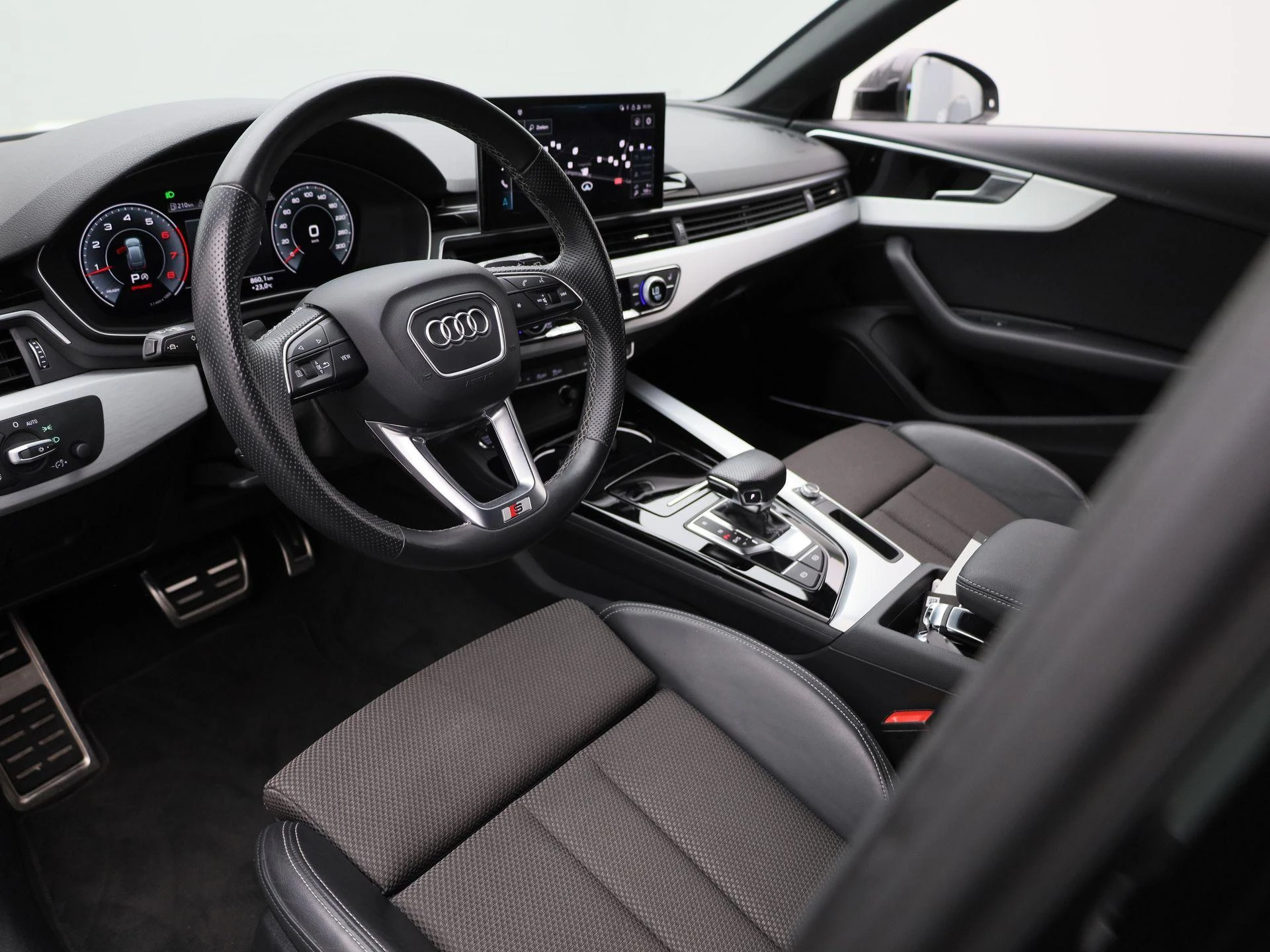 Audi-A4-image-16