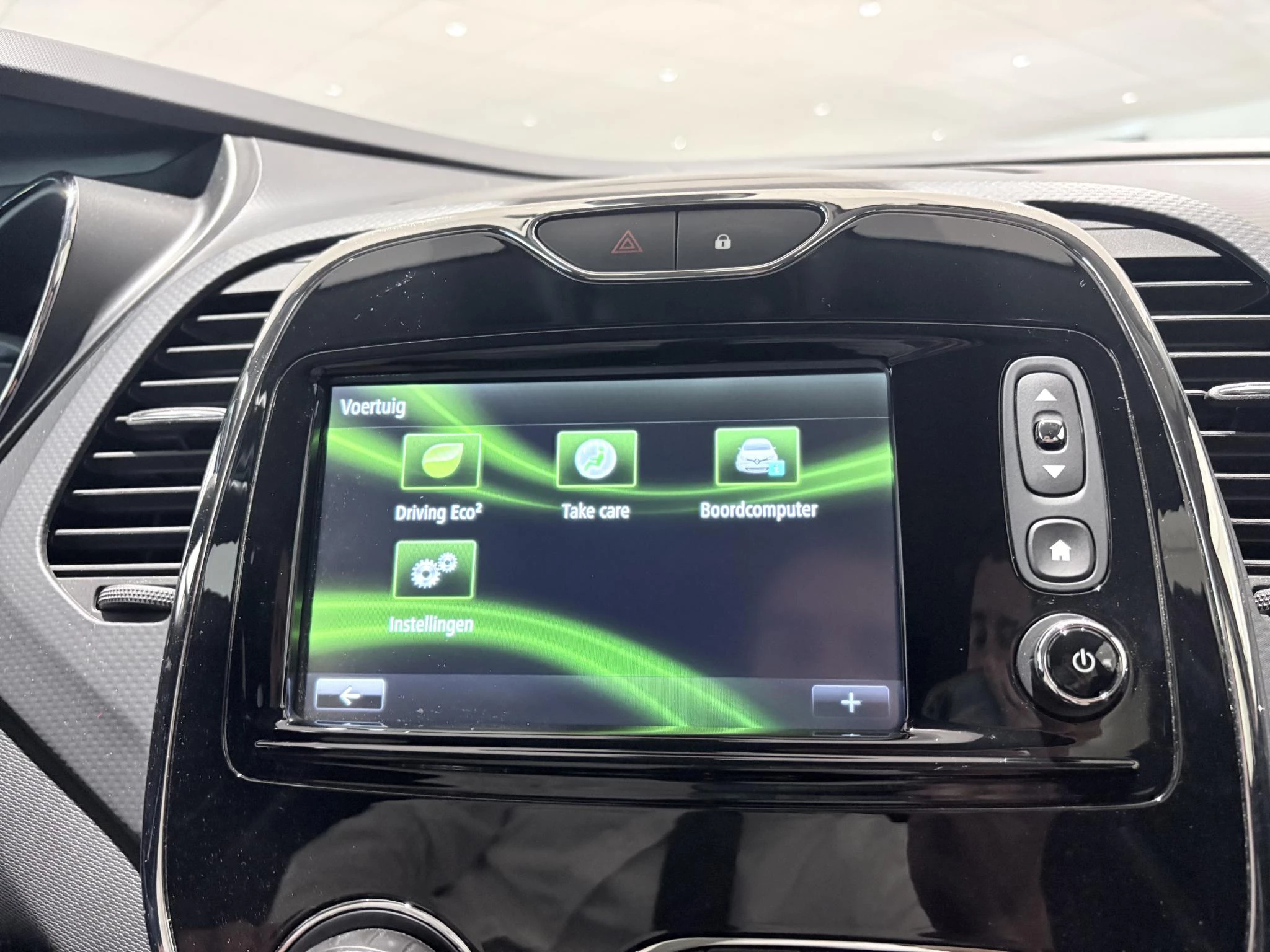 Renault-Captur-image-24