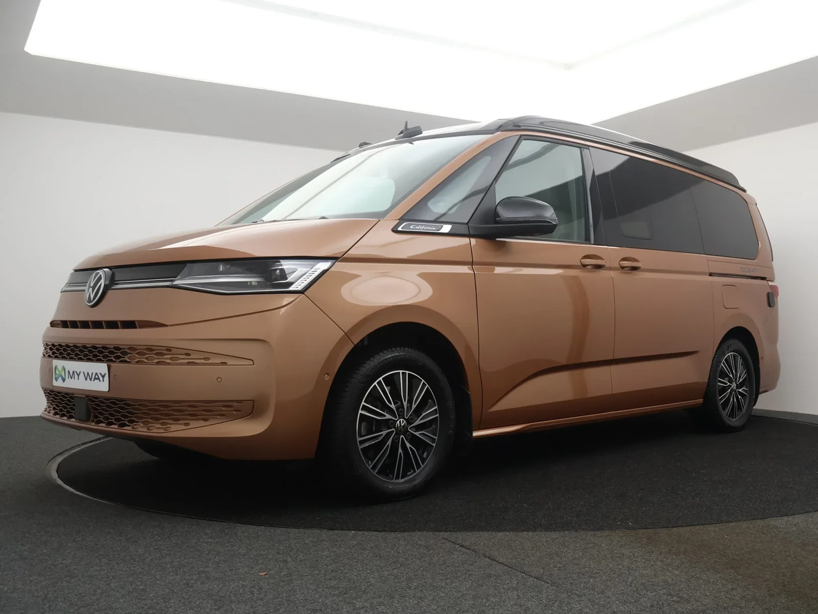 Volkswagen-Multivan-image-0
