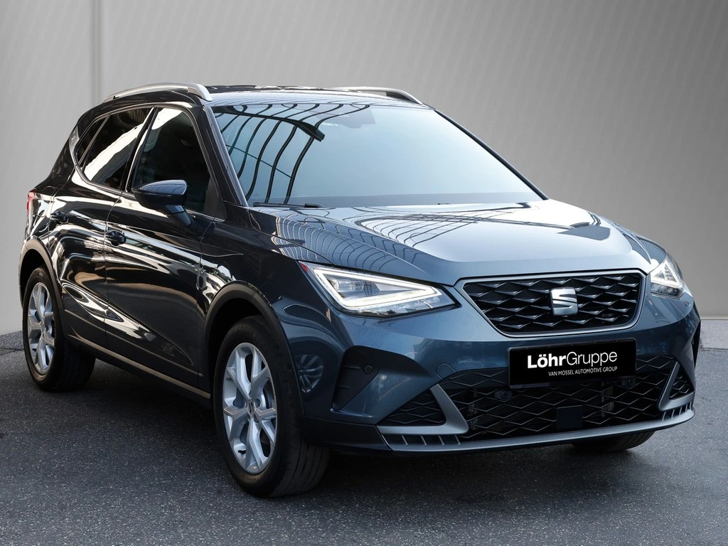 SEAT-Arona-image-2