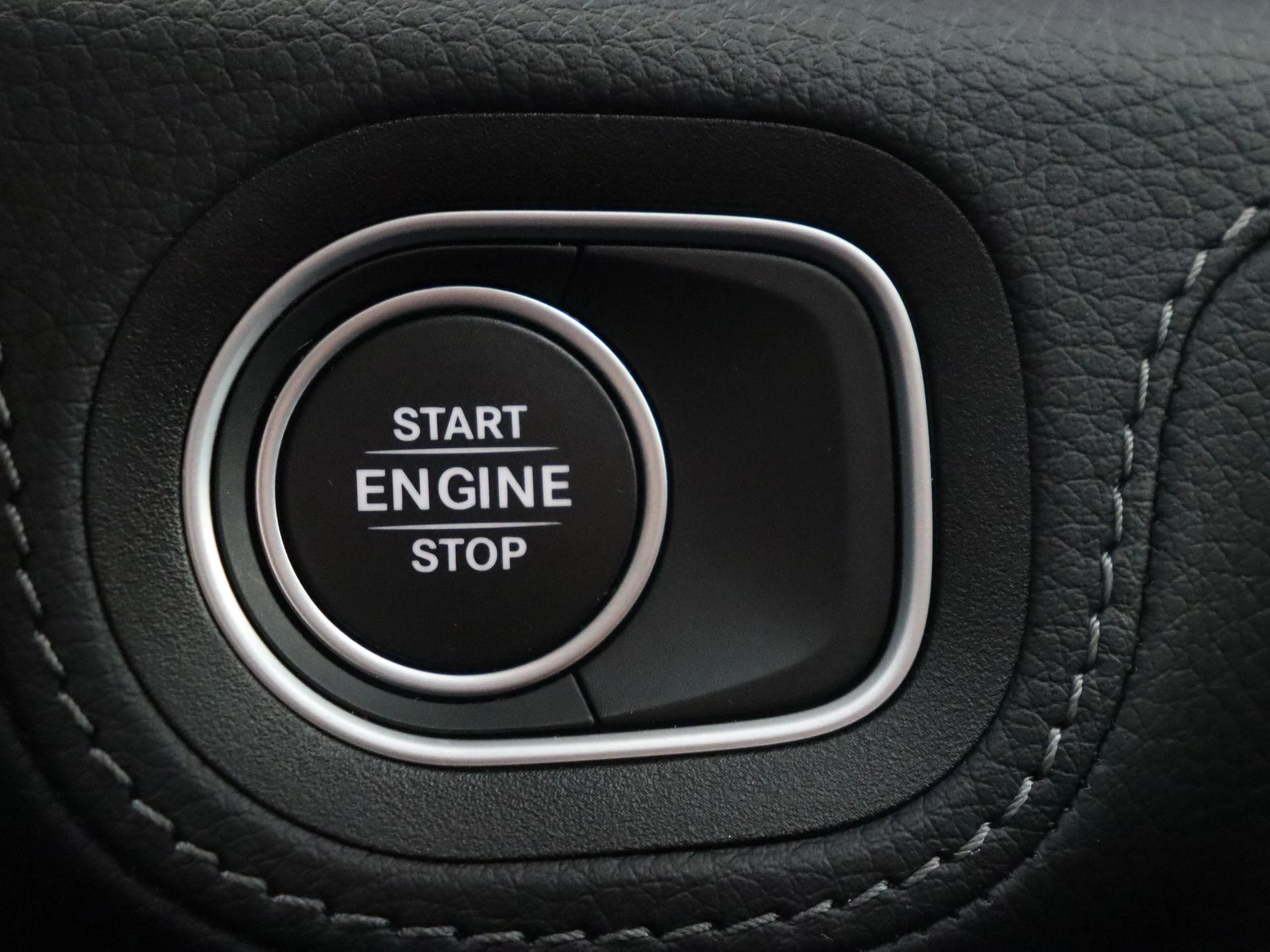 Mercedes-Benz-GLE-image-27