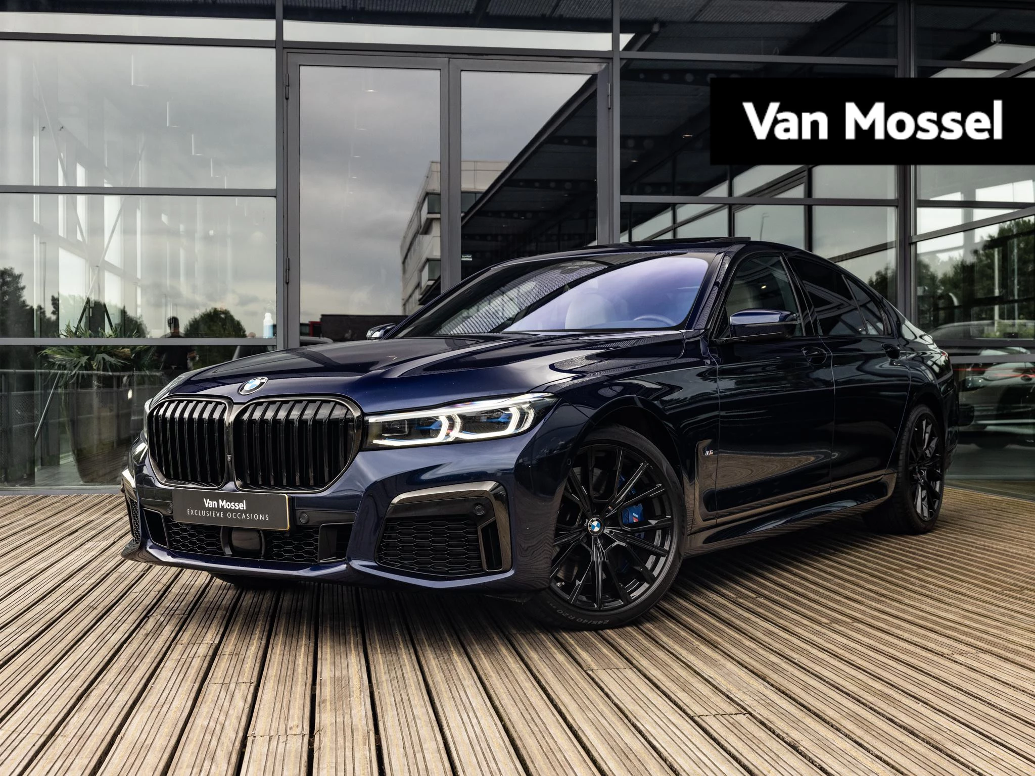 BMW-7 Serie-image-0