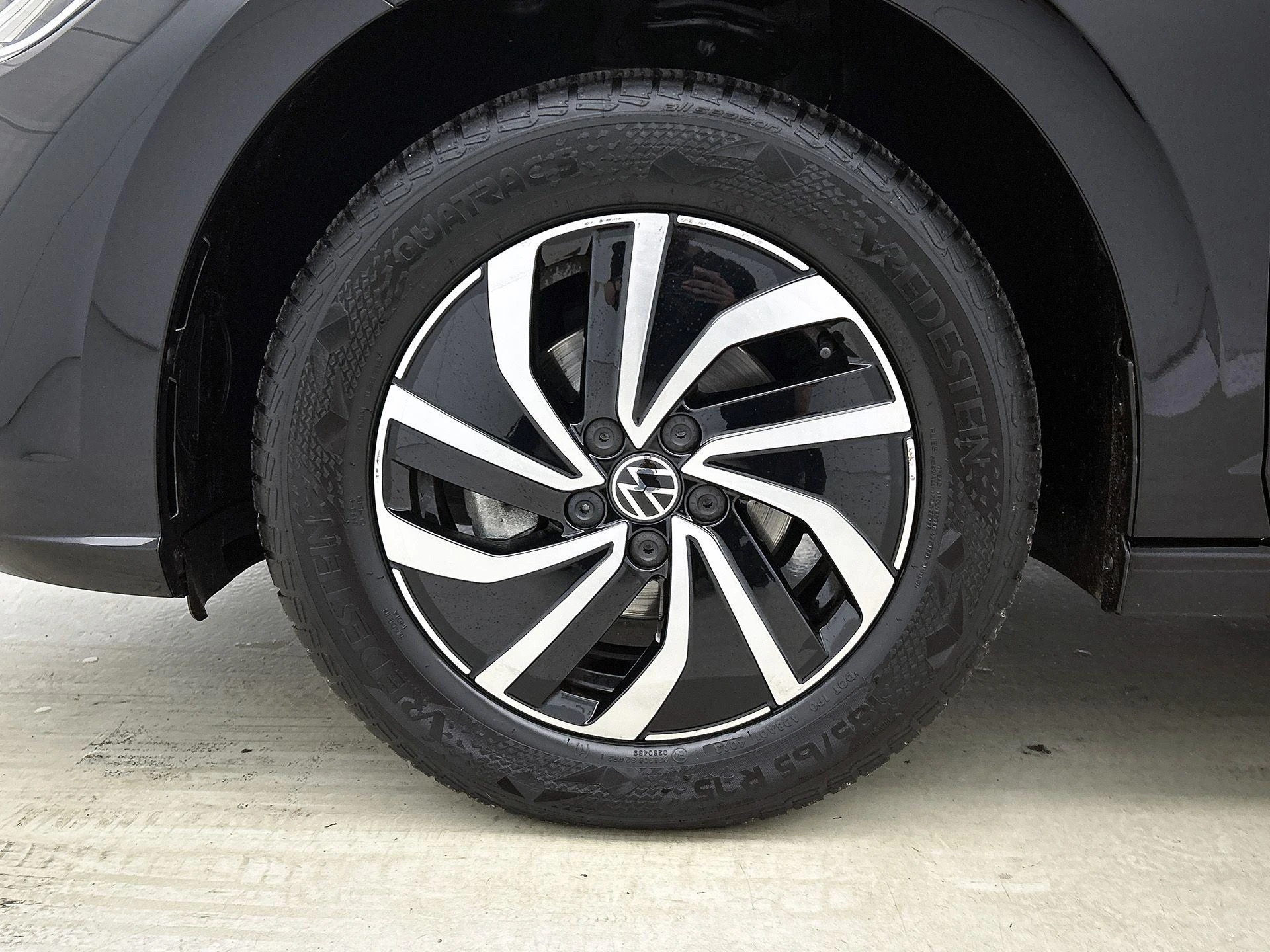 Volkswagen-Polo-image-31