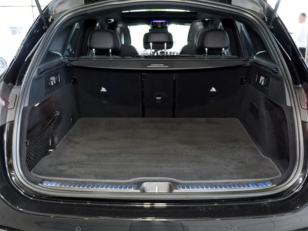 Mercedes-Benz-GLC 220 d-image-15