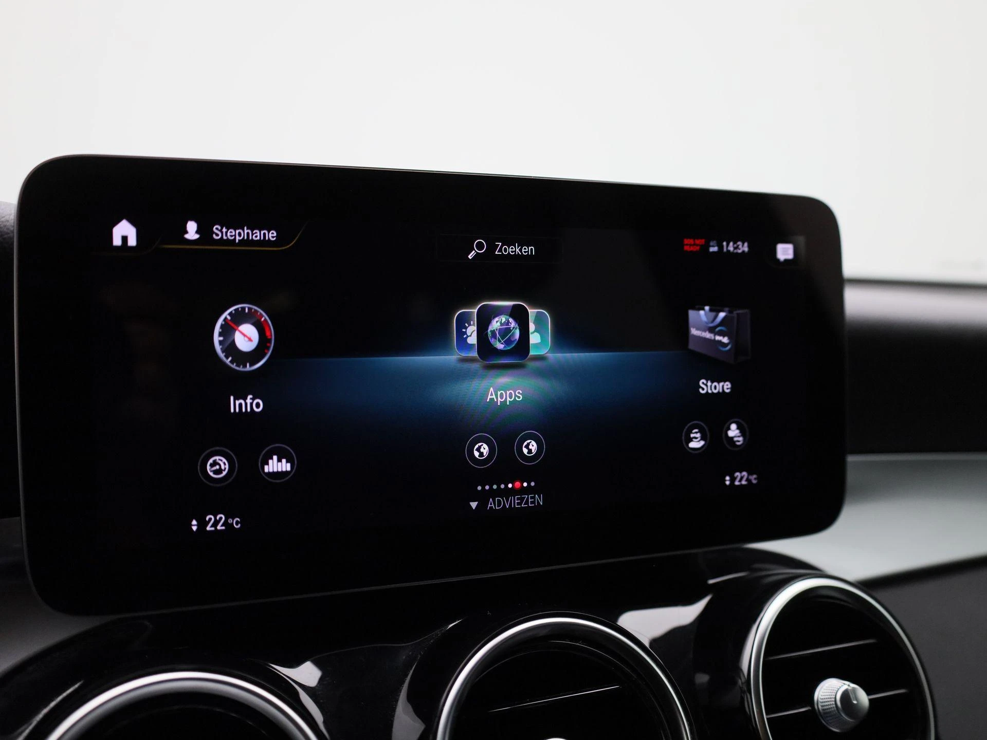 Mercedes-Benz-GLC-image-17