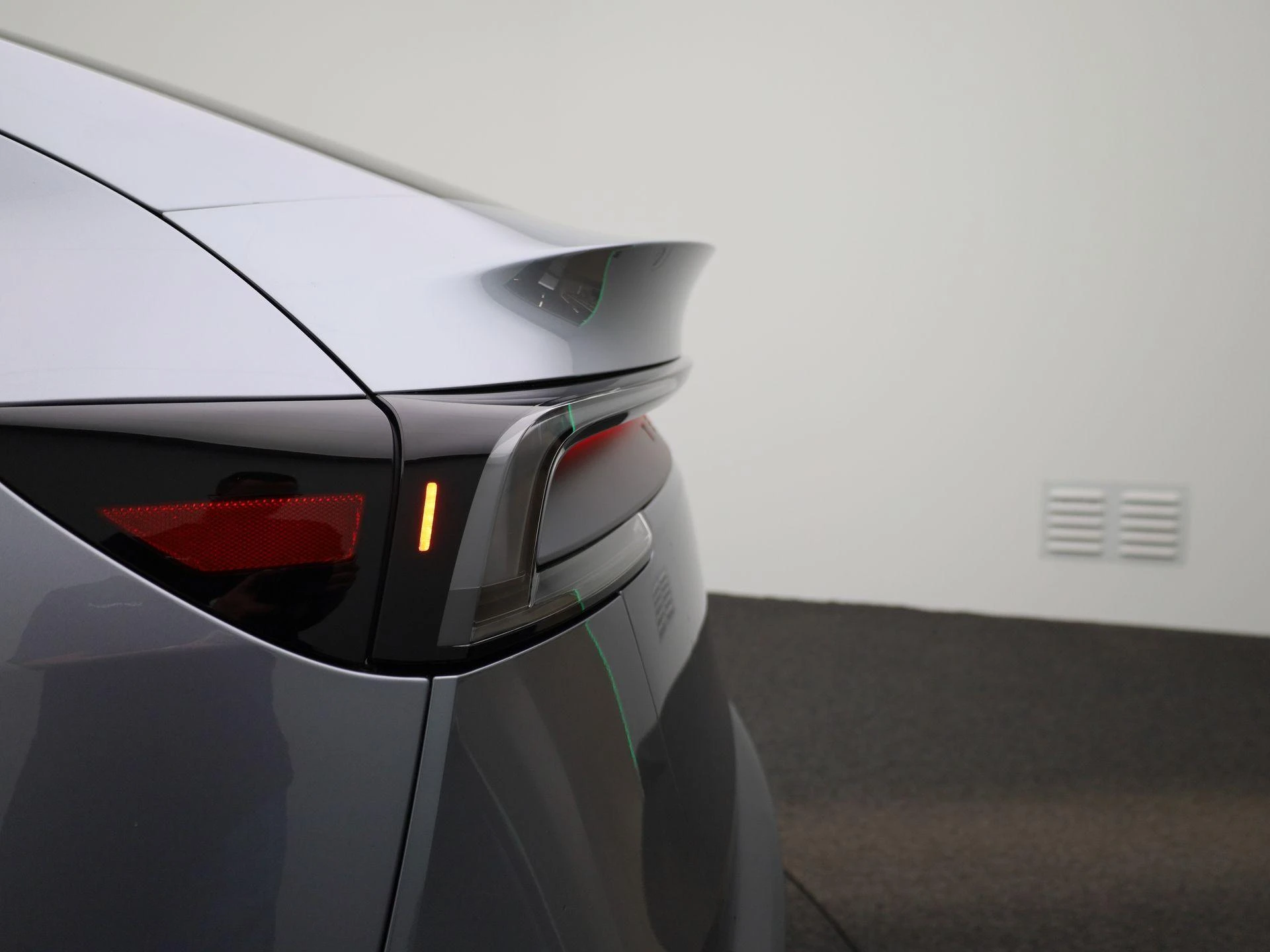 Tesla-Model Y-image-57