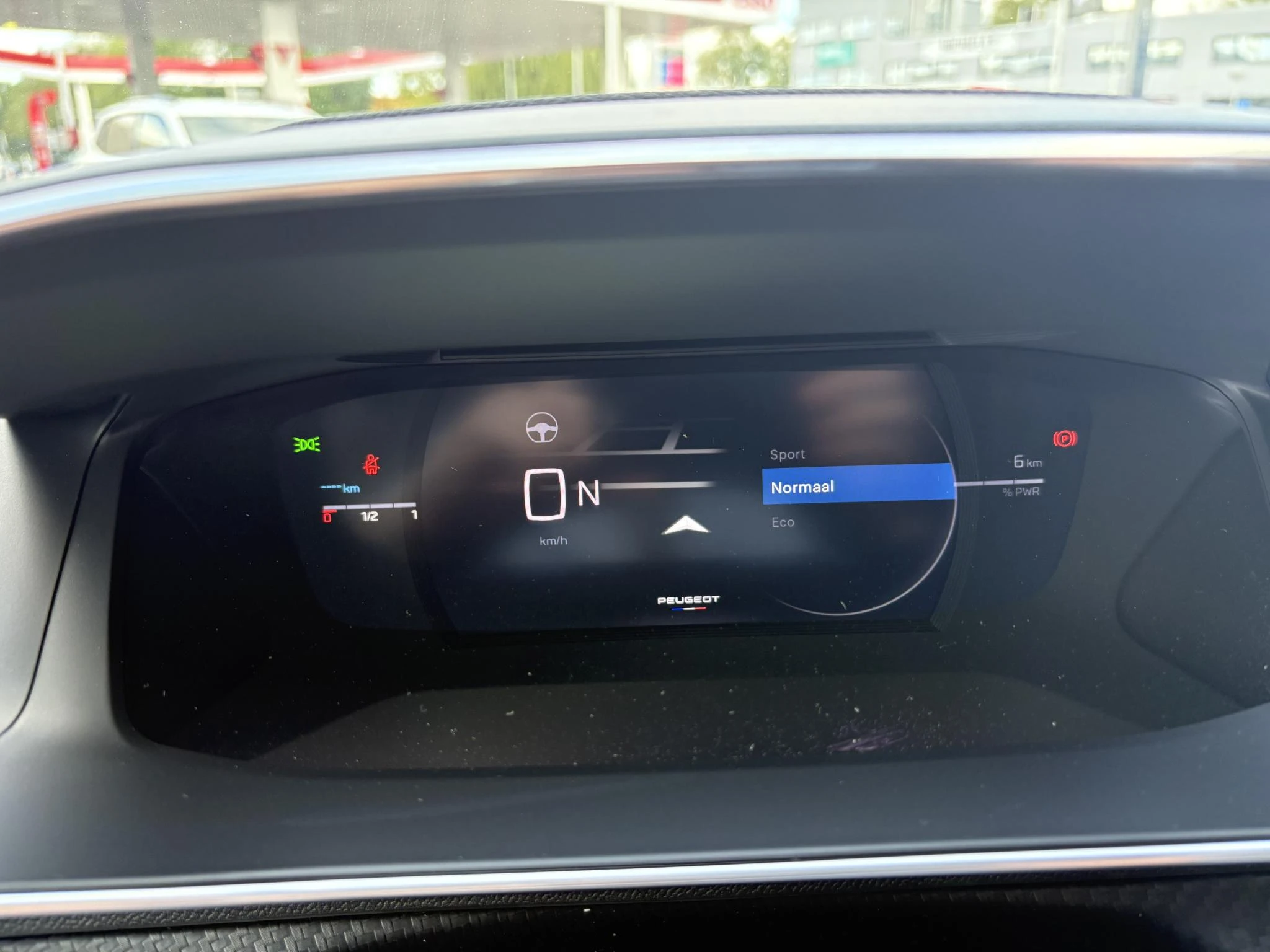 Peugeot-208-image-13