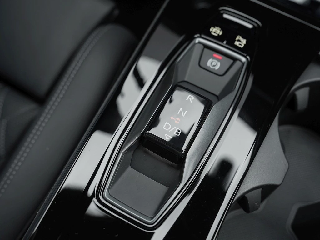 Audi-S6 Avant e-tron-image-12