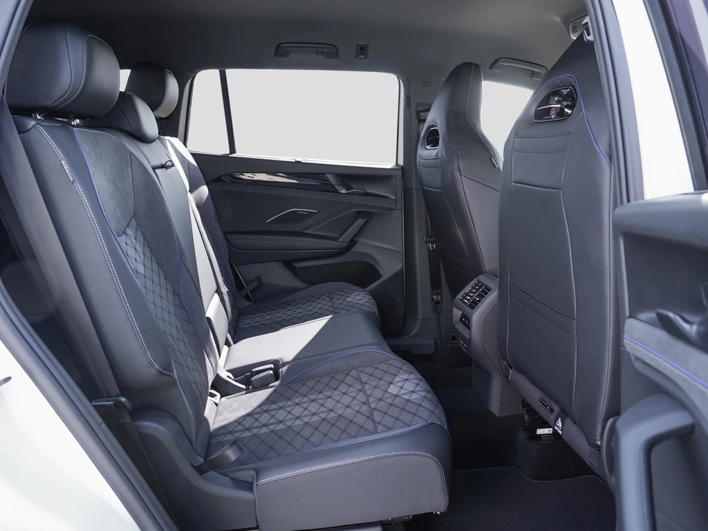 Volkswagen Tayron R-Line 2,0 l TDI SCR 4MOTION 142 kW (193 PS) 7-Gang-Doppelkupplungsgetriebe DSG