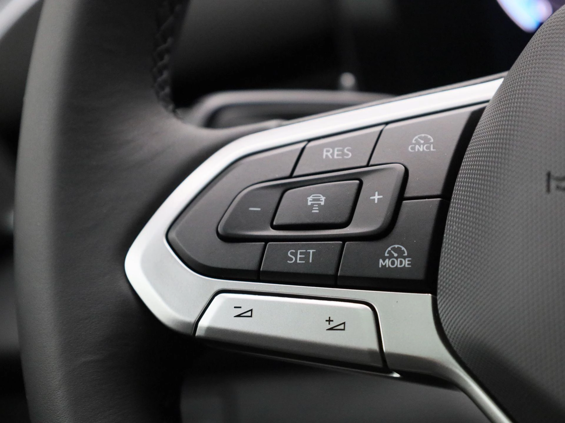 Volkswagen T-Roc 1.5 eTsi Style First Edition