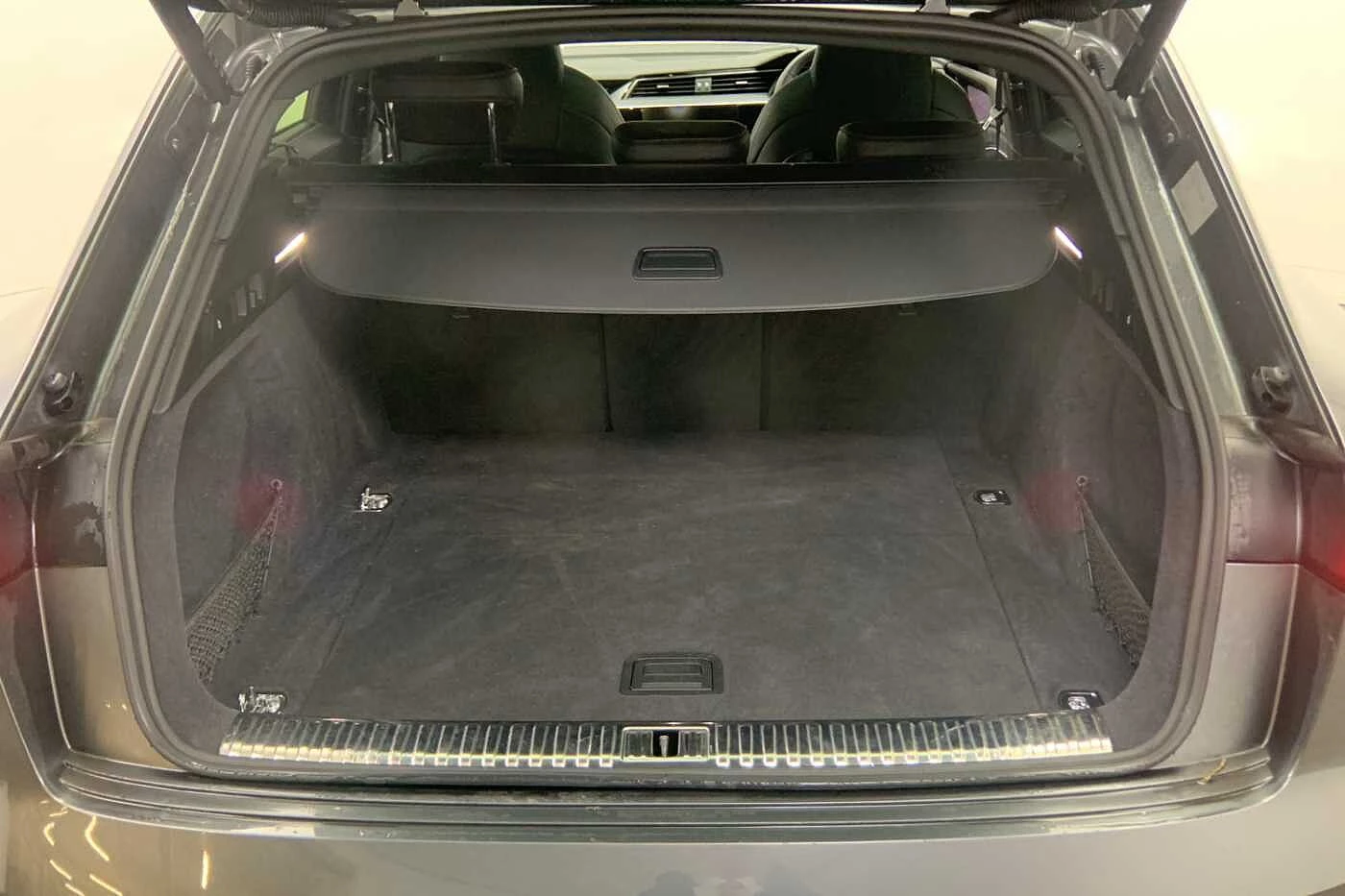 Audi-Q8 e-tron-image-8