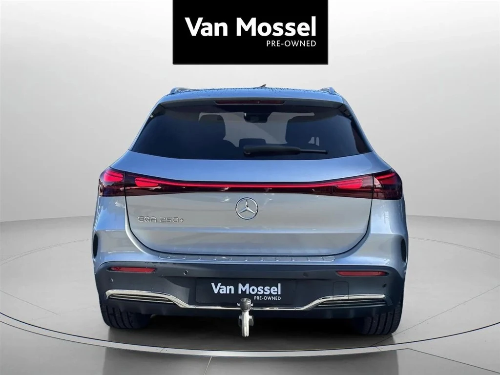 Mercedes-Benz-EQA-image-5