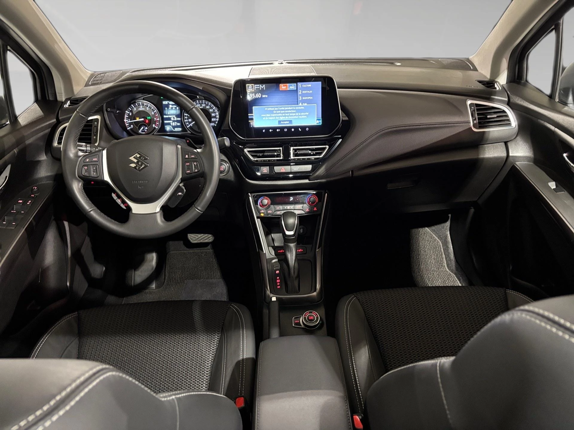 Suzuki-S-Cross-image-11