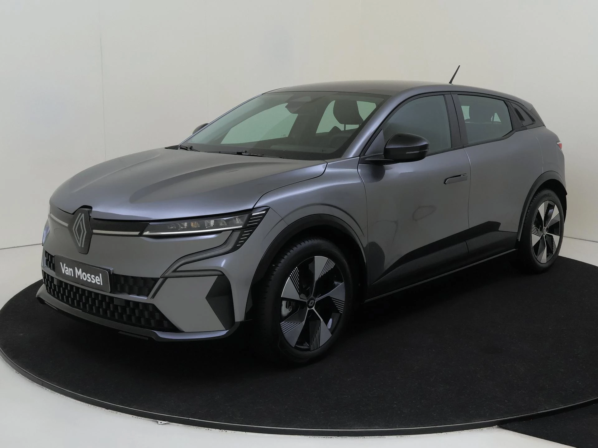 Renault-Megane E-Tech-image-28