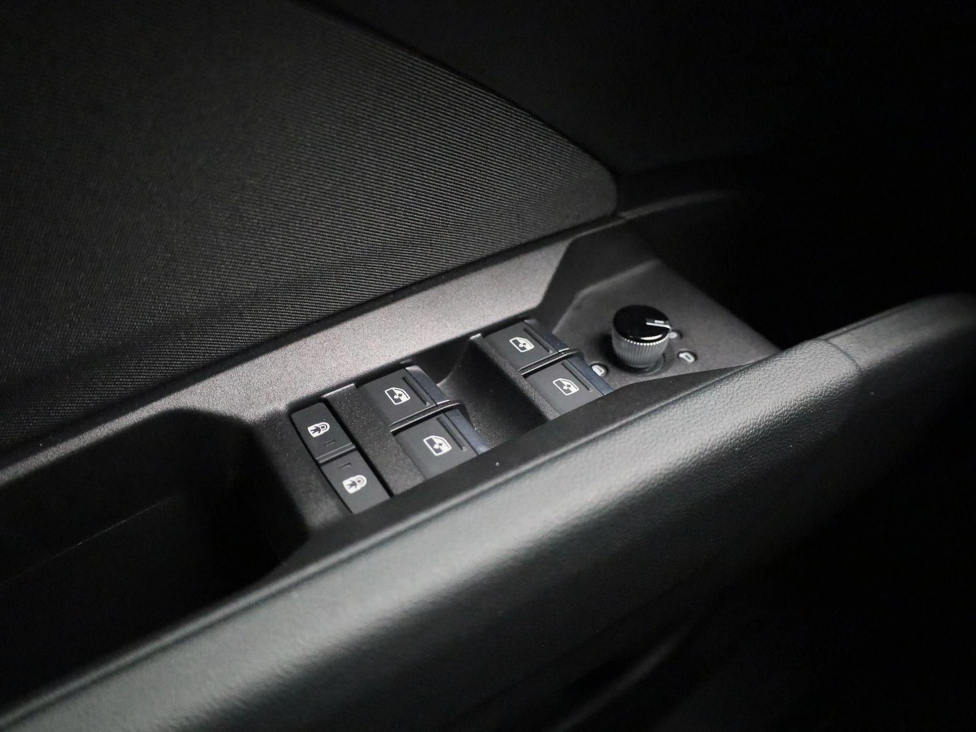 Audi-Q4 e-tron-image-26
