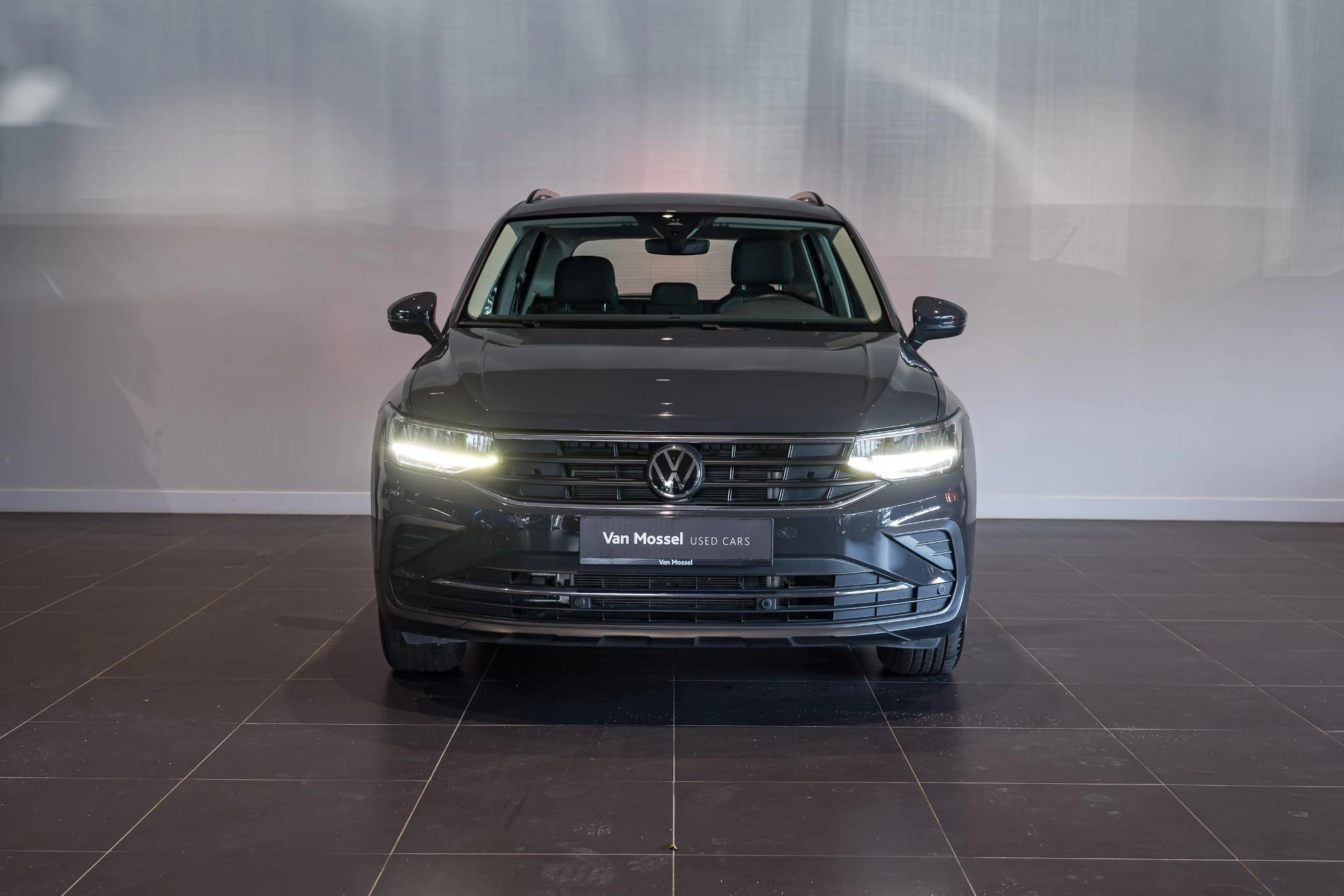 Volkswagen-Tiguan-image-1